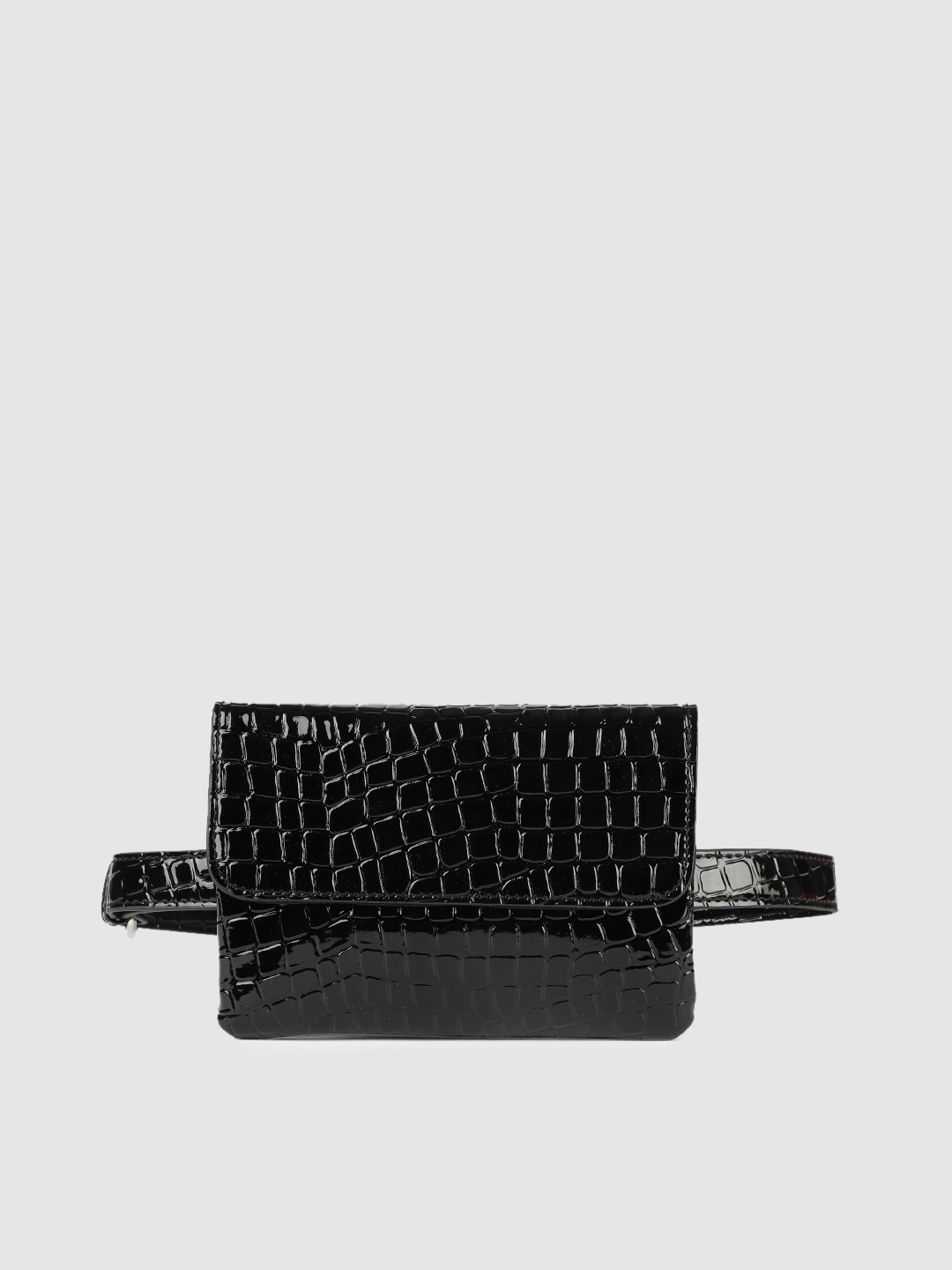 

Vero Moda Women Black Croc Textured Waist Pouch