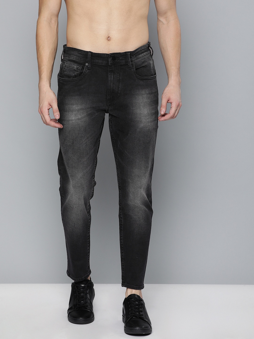 

HERE&NOW Men Black Slim Tapered Fit Mid-Rise Clean Look Stretchable Jeans