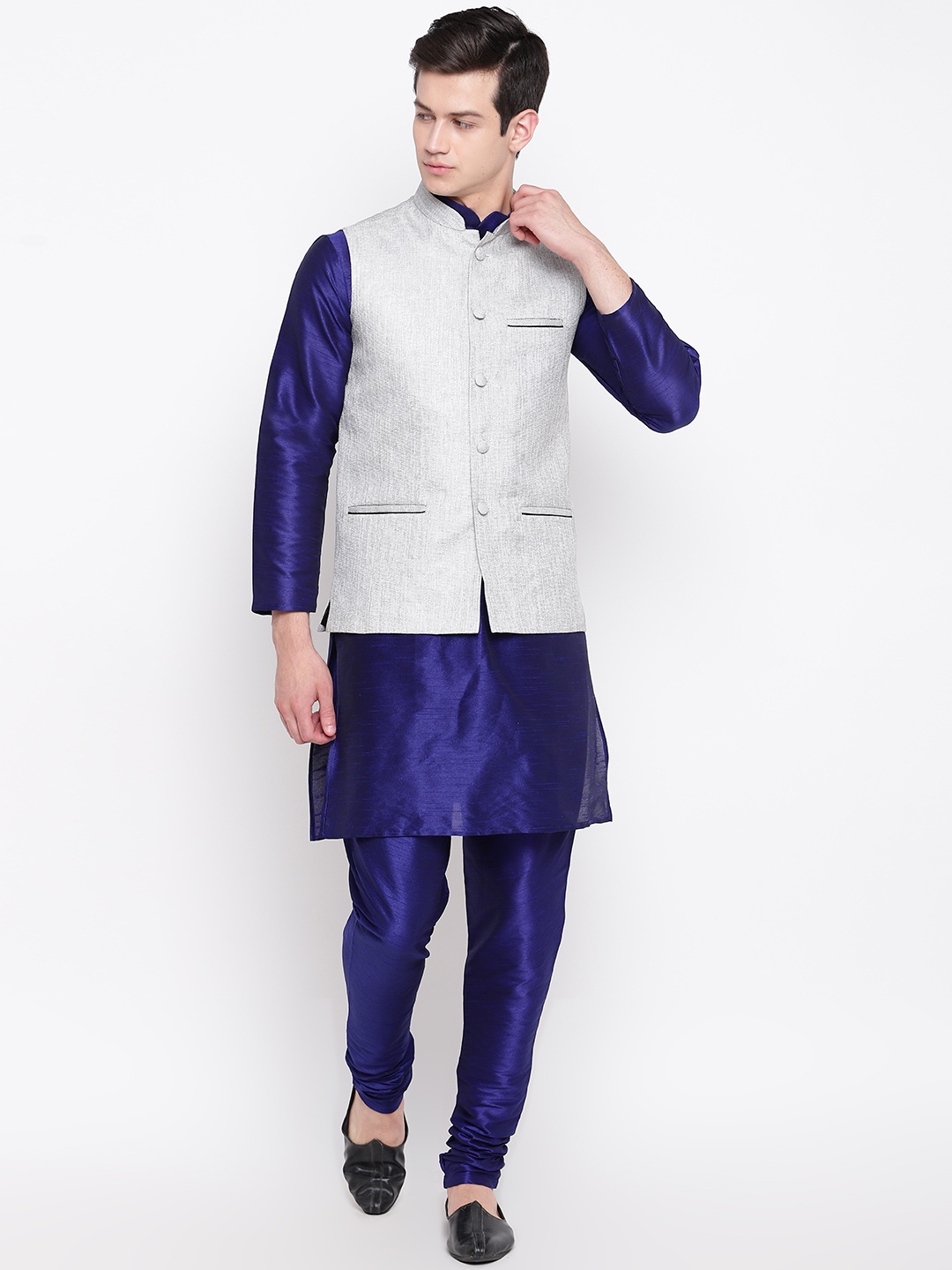 

MAG Men Blue Solid Kurta with Churidar & Nehru Jacket, Brown