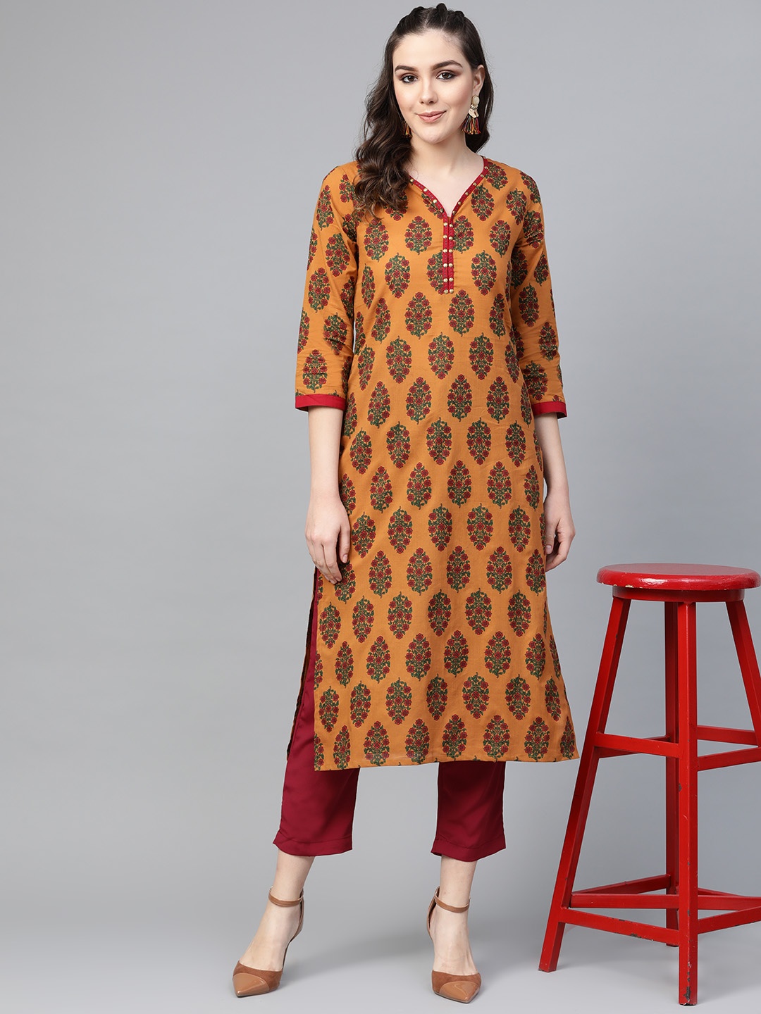 

Varanga Women Mustard Brown & Green Printed Straight Kurta