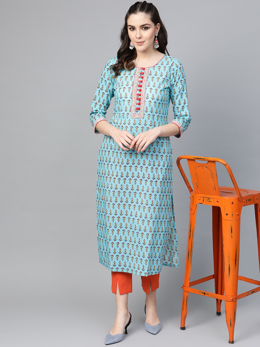 

Varanga Women Blue & Red Printed Straight Kurta