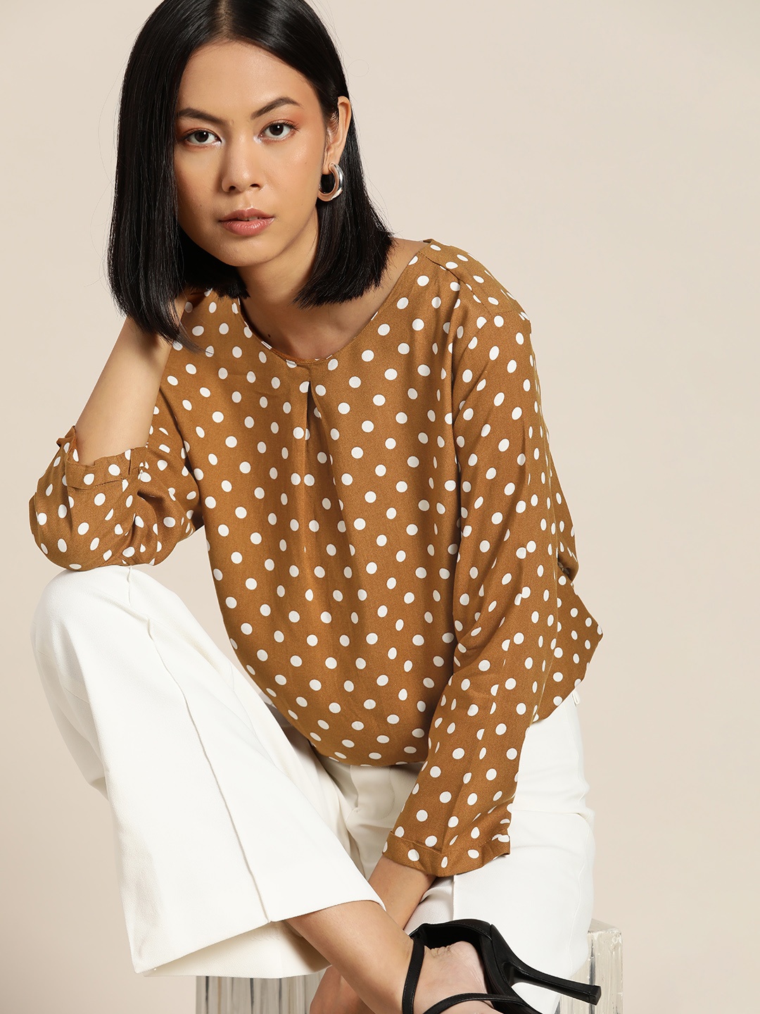 

her by invictus Brown & White Print Top