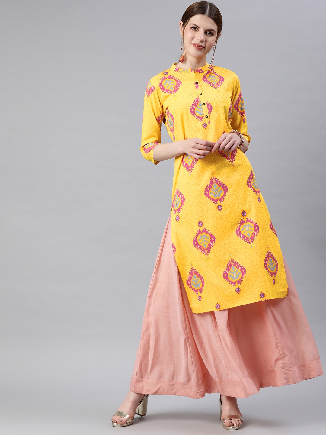 

Anubhutee Women Yellow & Pink Printed Straight Kurta