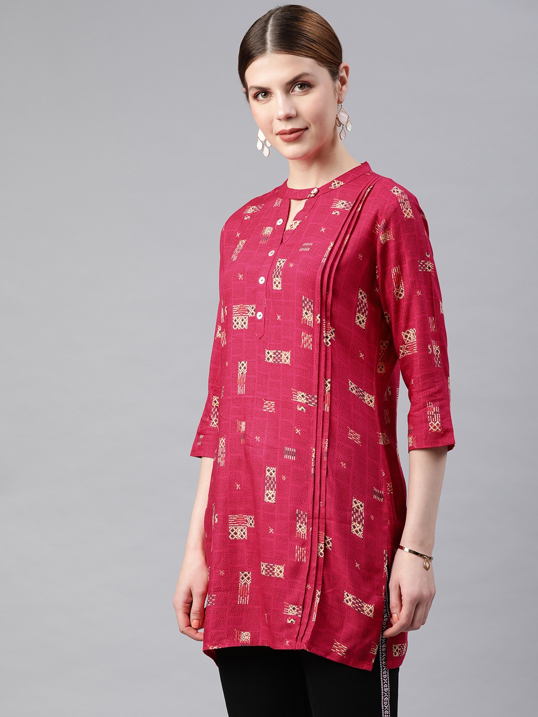 

Anubhutee Women Pink & Cream Printed Kurti