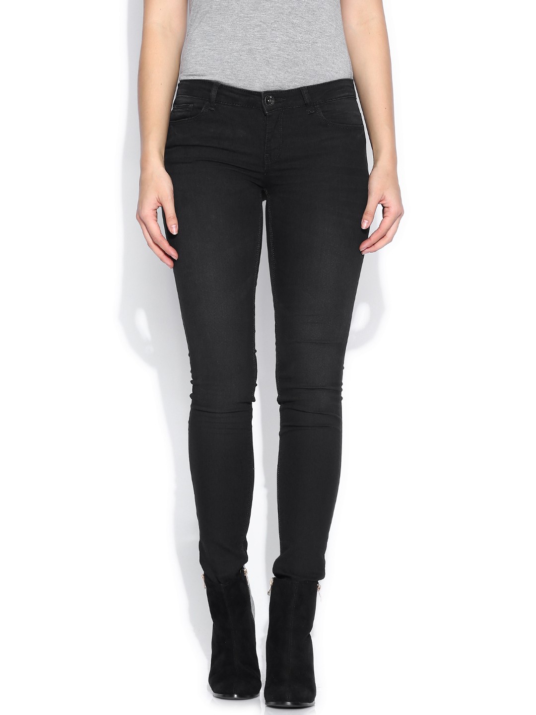 

Allen Solly Woman Black Super Skinny Jeggings