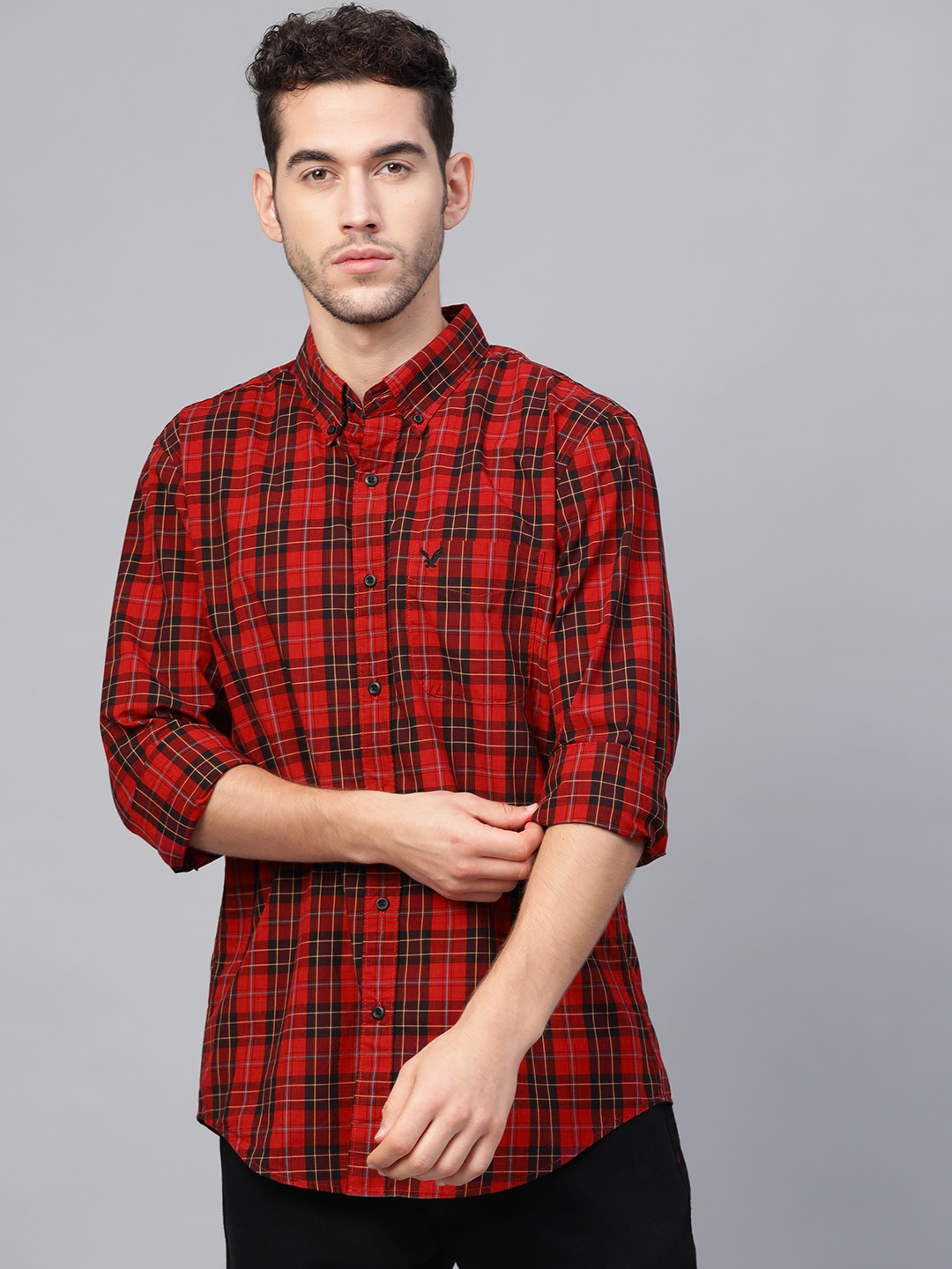 

AMERICAN EAGLE OUTFITTERS Men Red & Black Slim Fit Checked Casual Flannel Shirt