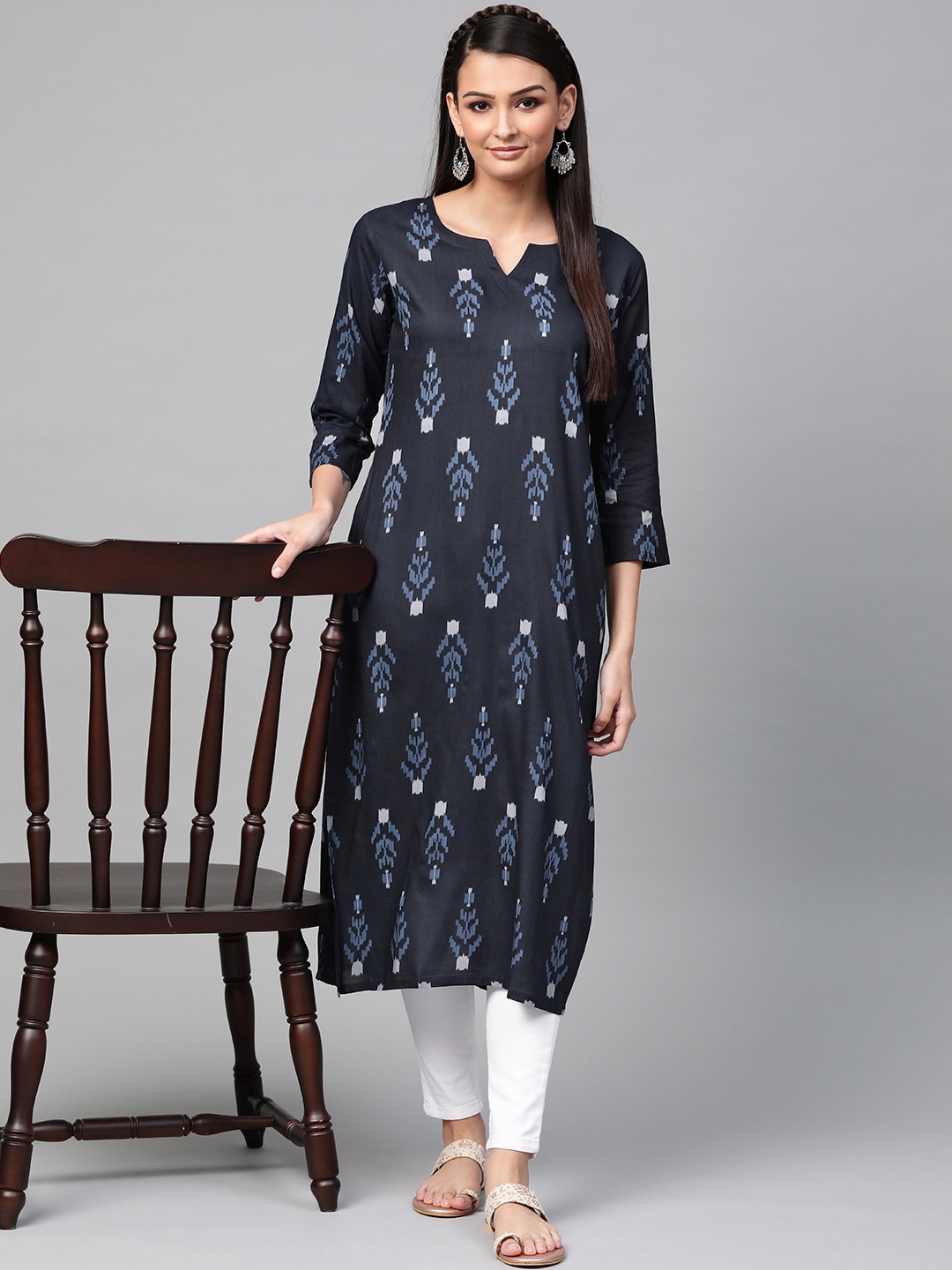 

AHIKA Women Navy Blue Printed Straight Kurta