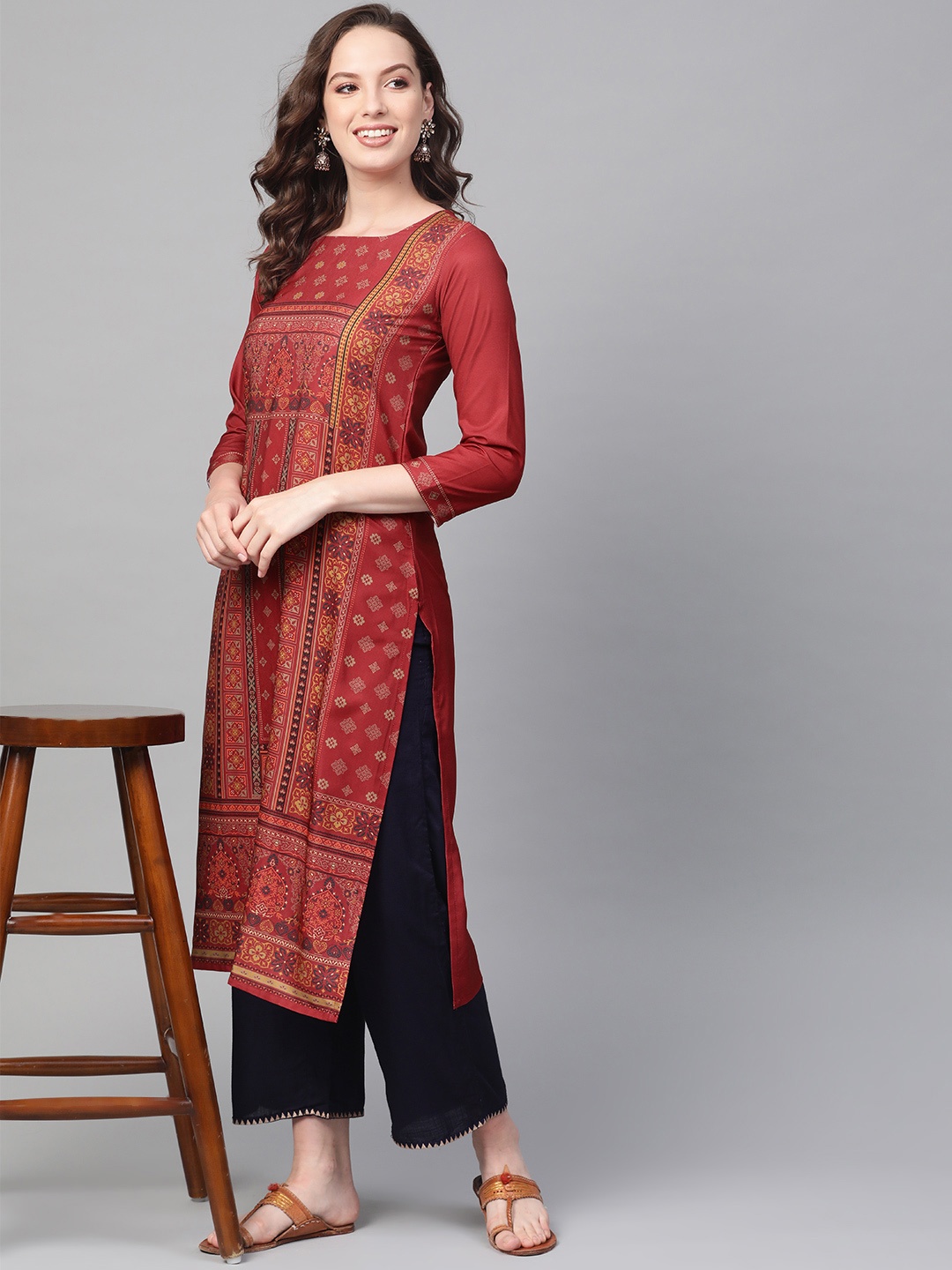 

AHIKA Women Maroon & Beige Printed Straight Kurta