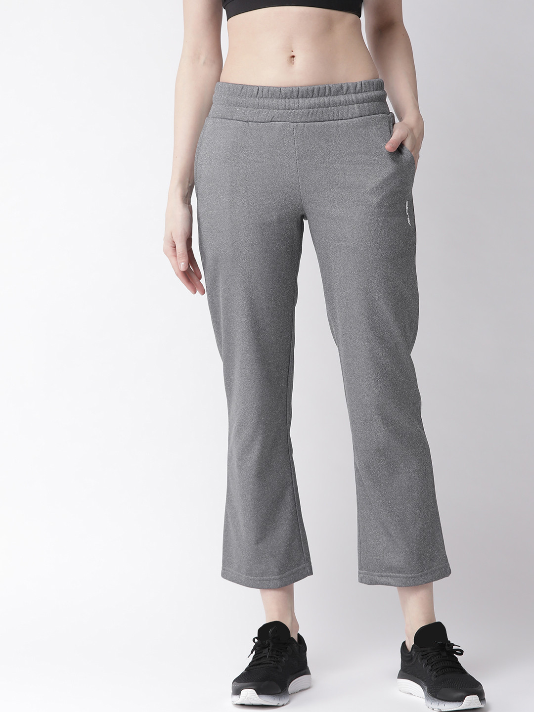 

Alcis Women Grey Solid Slim Fit Cropped Track Pants
