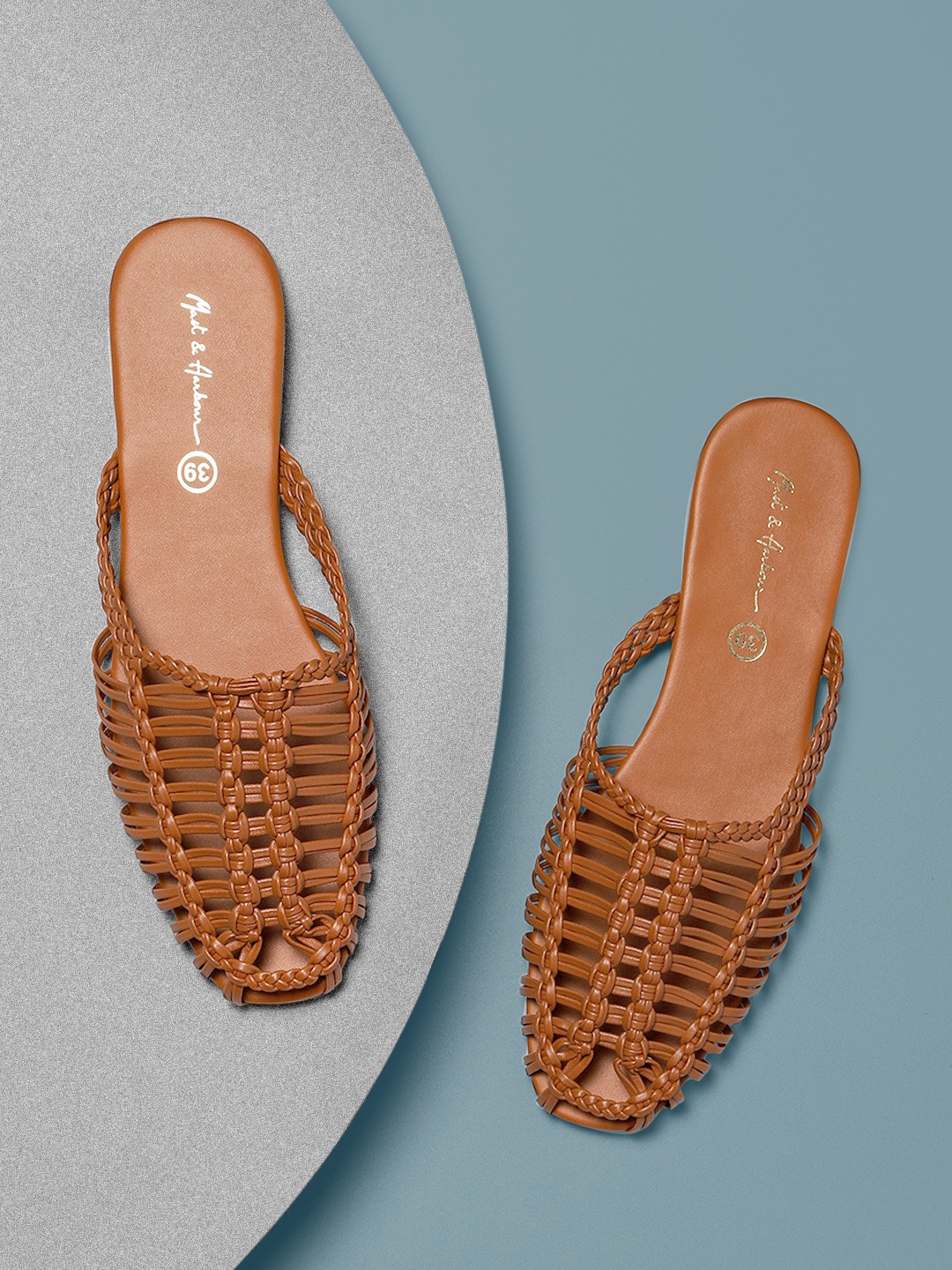 

Mast & Harbour Women Brown Woven Design Mules