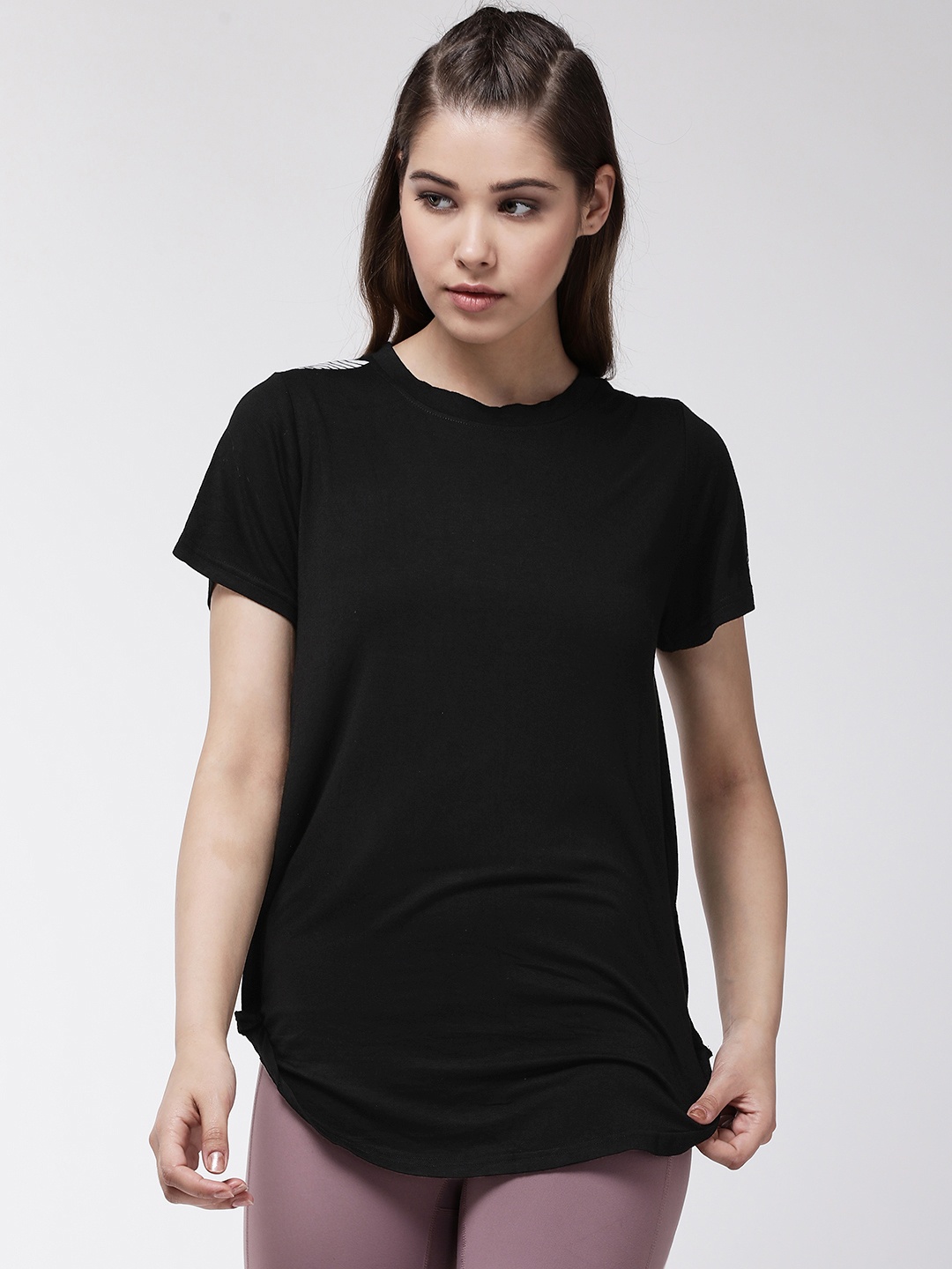 

Fitkin Women Black Solid Lightweight Relaxed Fit Round Neck T-shirt
