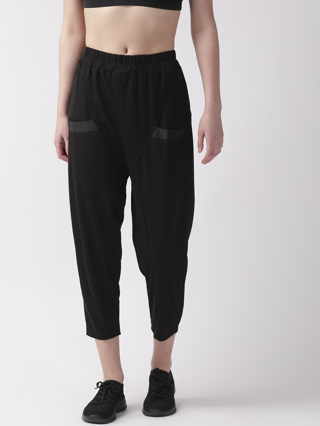 

Fitkin Women Black Relaxed Fit 3/4 Solid Regular Trousers