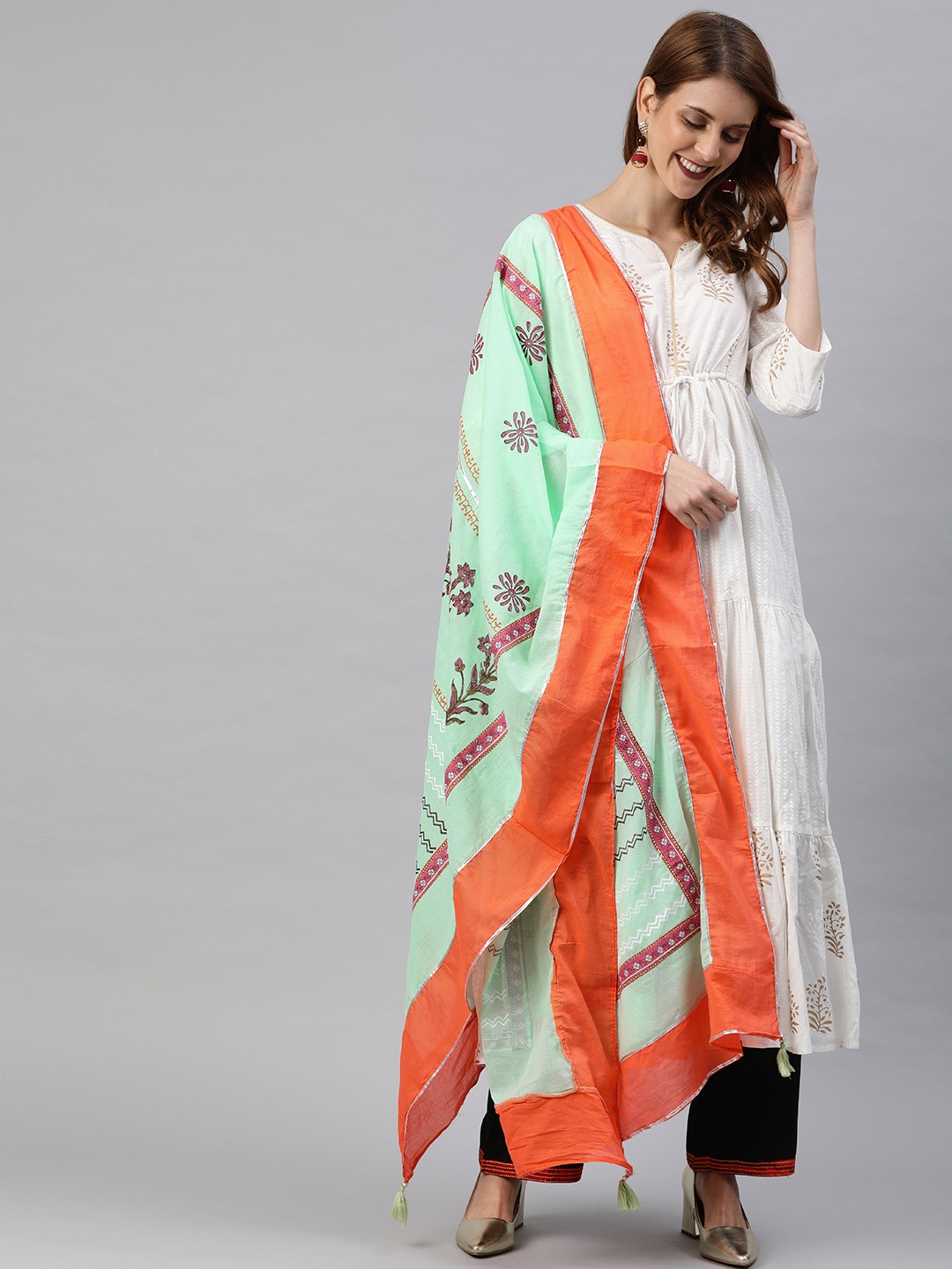 

Rain & Rainbow Sea Green & Orange Colourblocked Pure Cotton Dupatta
