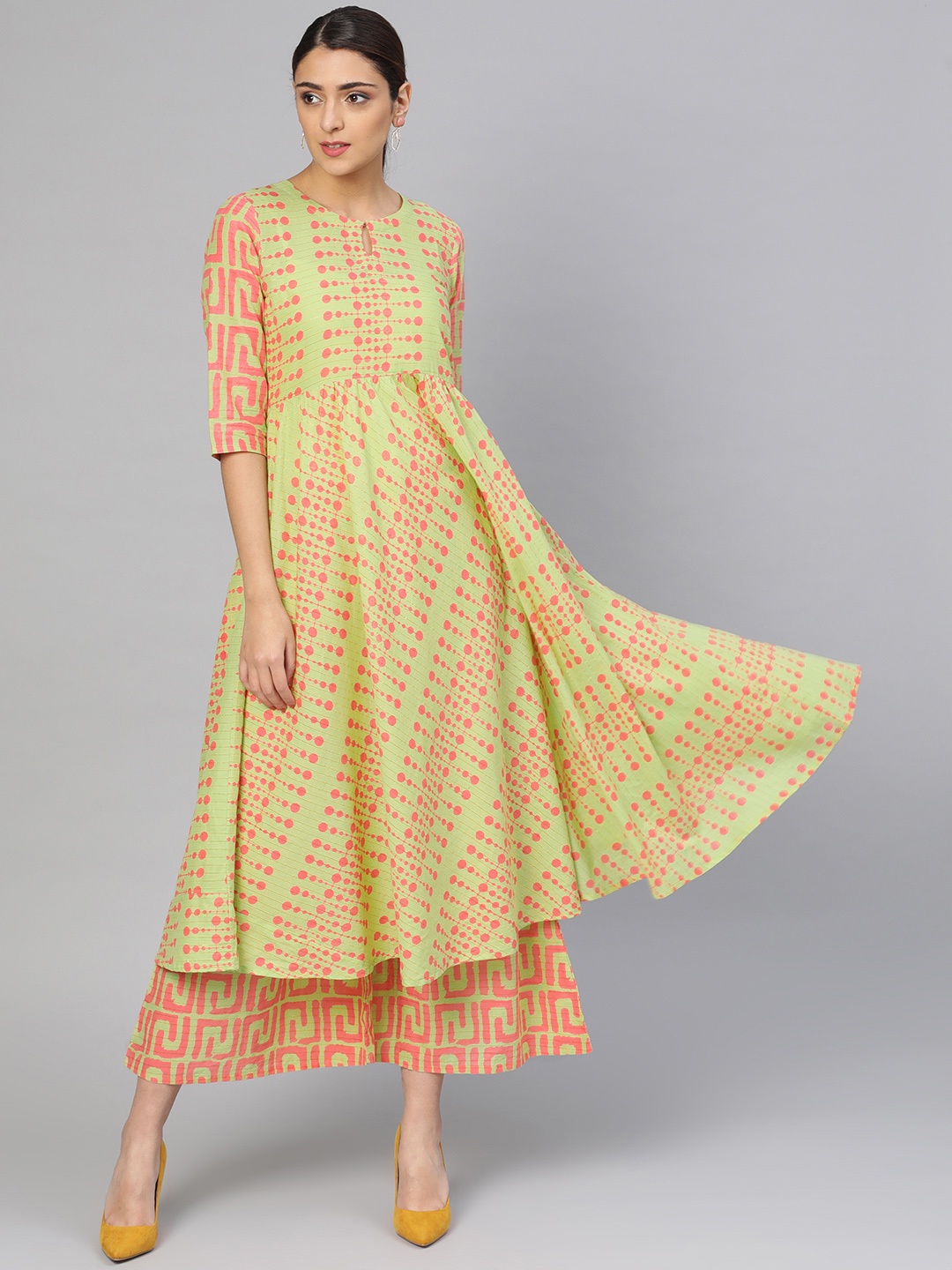 

Libas Women Green & Pink Printed Kurta with Palazzos