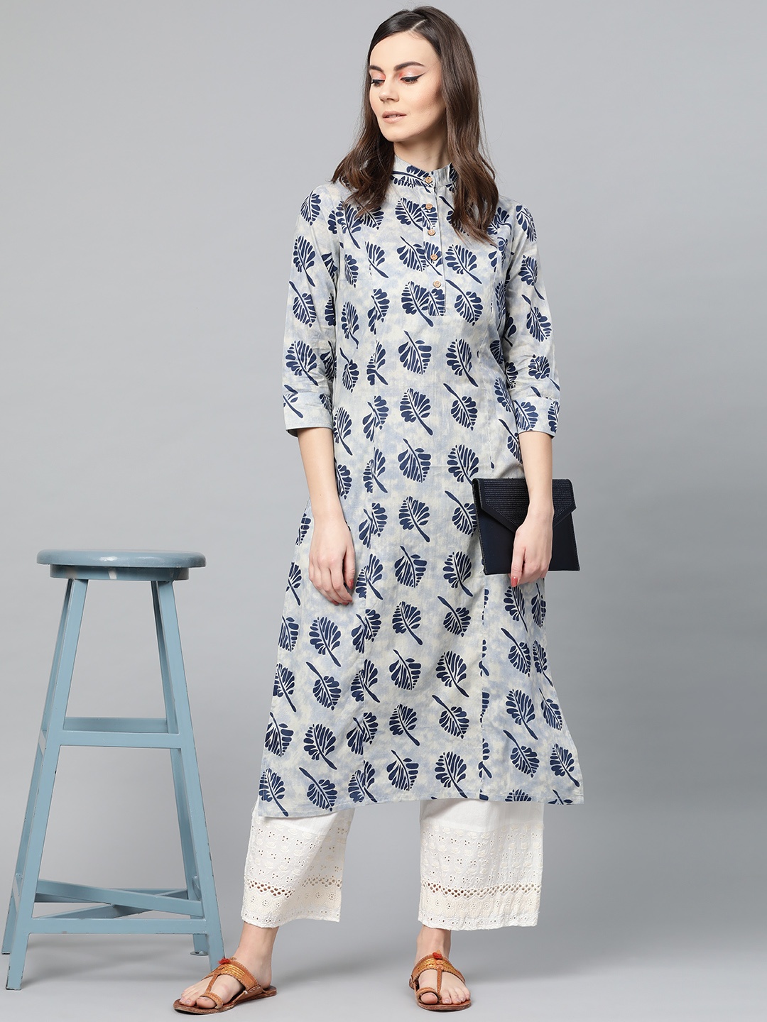 

Popnetic Women Blue Block Printed Straight Kurta