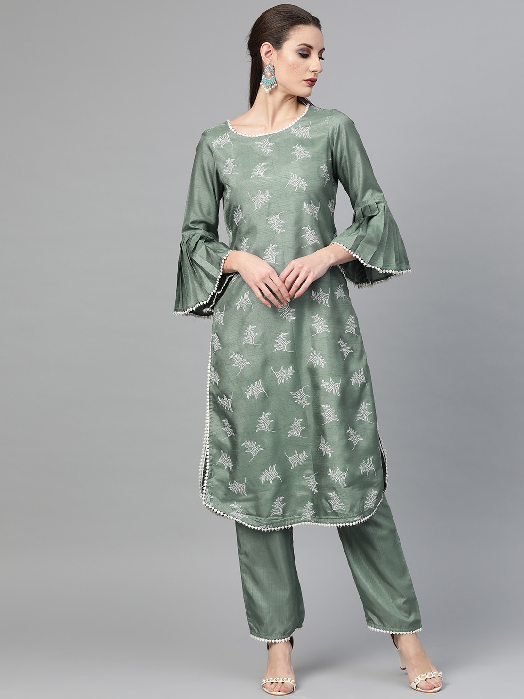 

Inddus Women Green & White Printed Kurta with Trousers