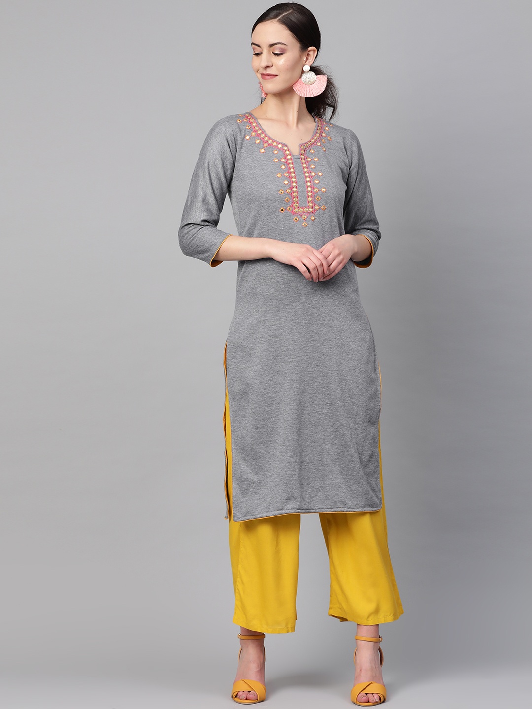 

Saadgi Women Grey Melange Yoke Design Handloom Straight Winter Kurta