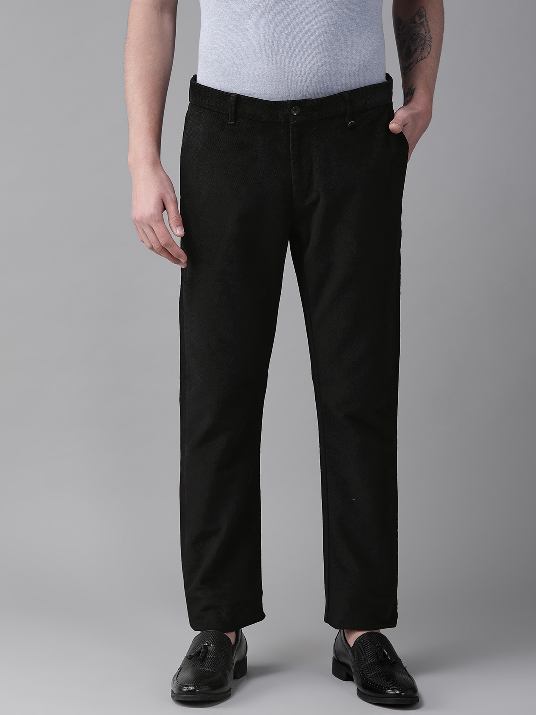 

Blackberrys Men Black Tapered Fit Textured Corduroy Trousers
