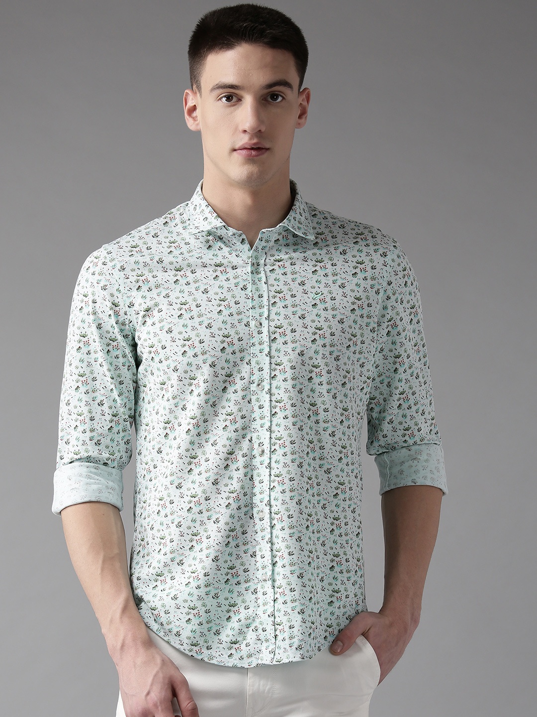

Blackberrys Men Green & Red Trim Fit Printed Casual Shirt