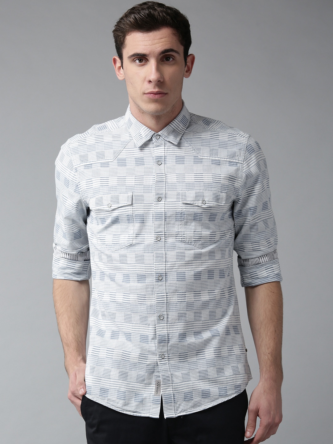

Blackberrys Men Blue & White Slim Fit Checked Casual Shirt