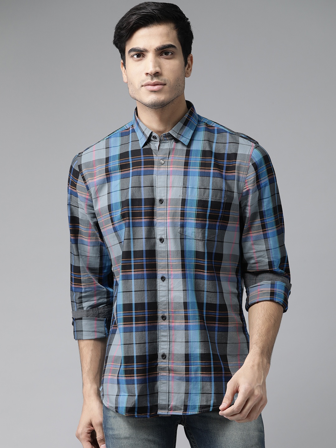 

Blackberrys Men Blue & Grey Slim Fit Checked Casual Shirt