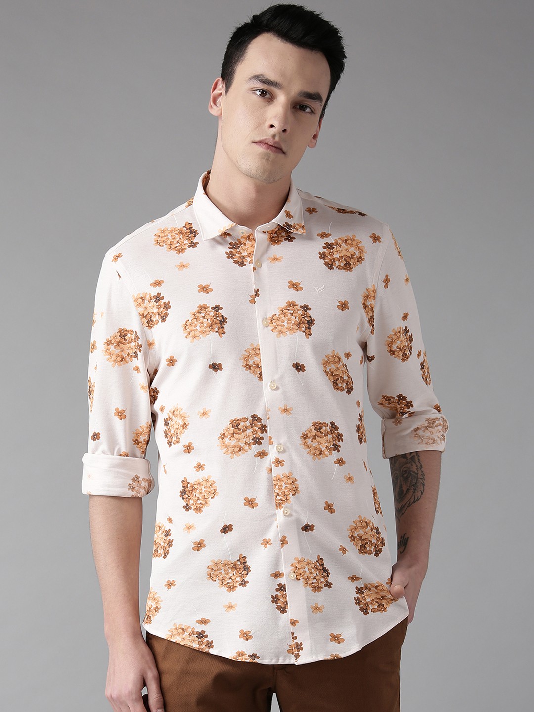 

Blackberrys Men Beige & Brown Slim Fit Knitted Printed Casual Shirt