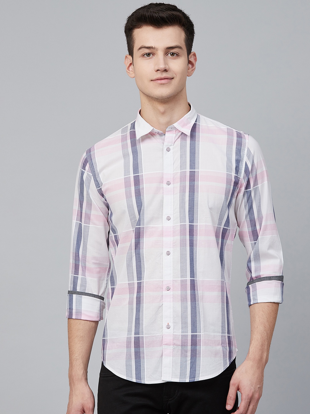 

Blackberrys Men White & Pink Slim Fit Checked Casual Shirt