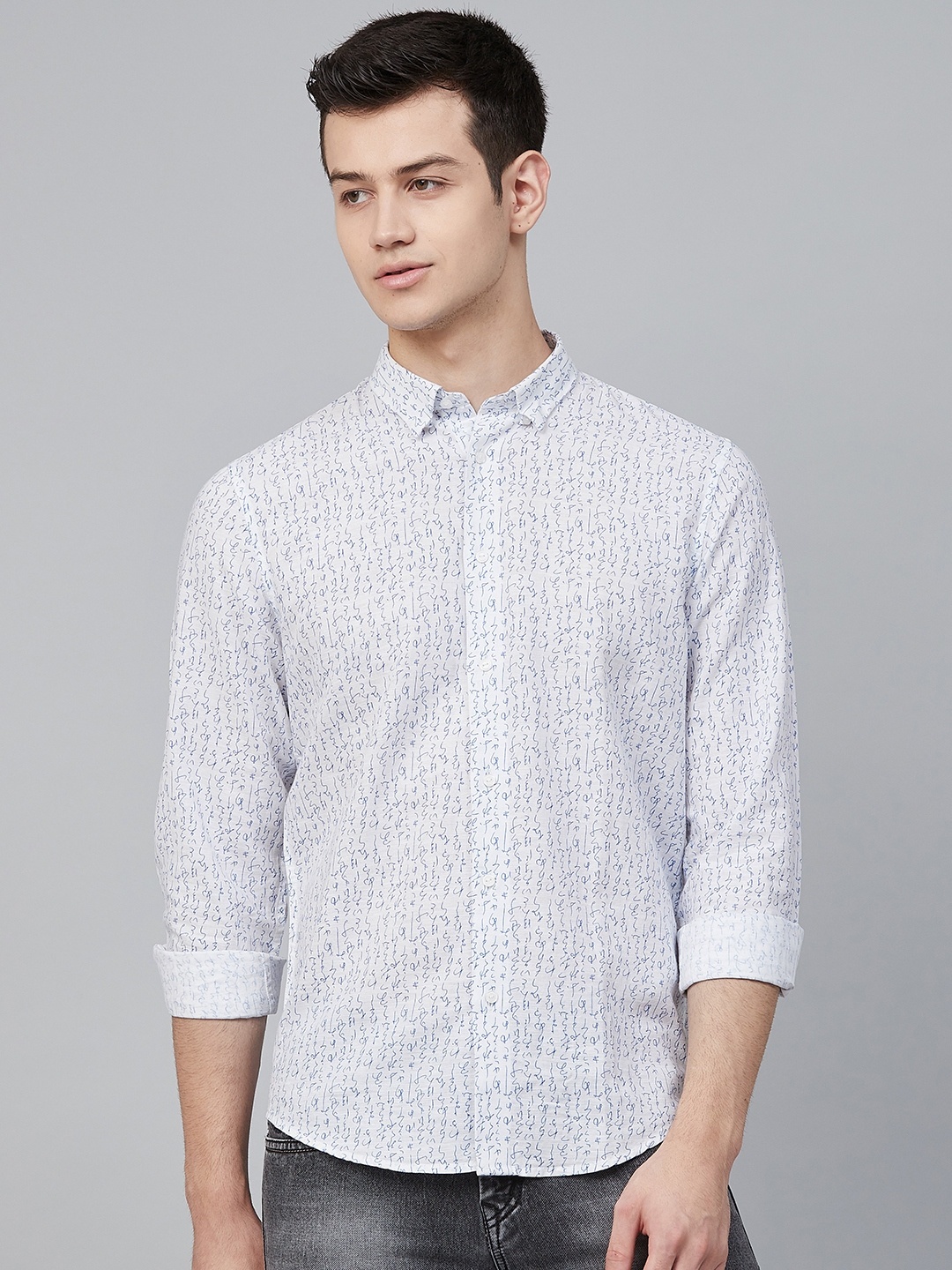 

Blackberrys Men White & Blue Trim Skinny Fit Printed Casual Shirt