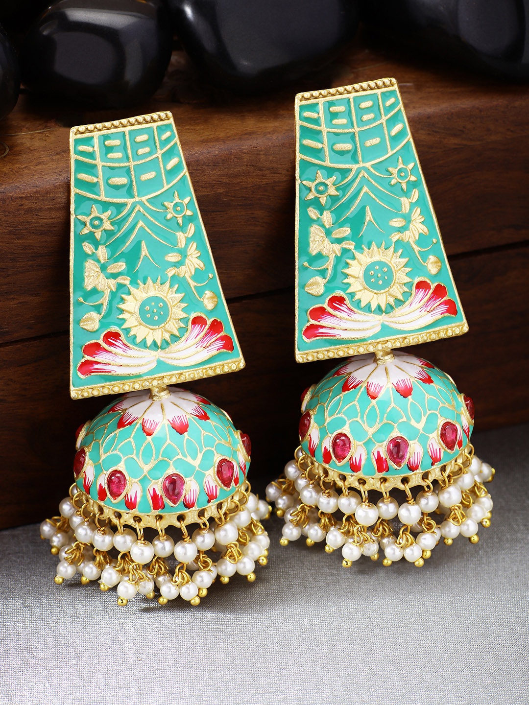 

Peora Gold-Toned & Green Dome Shaped Jhumkas