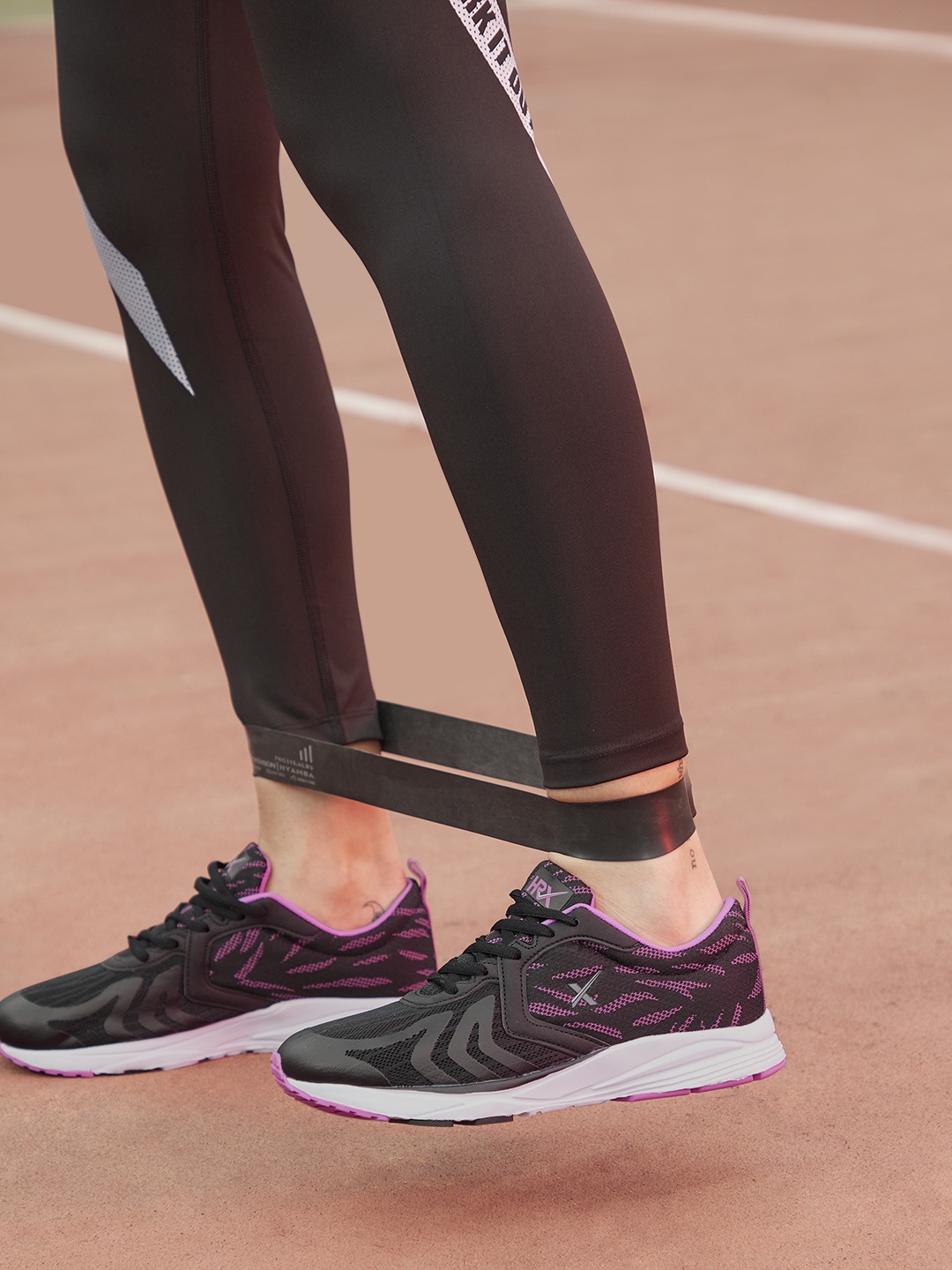 

HRX by Hrithik Roshan Women Black & Pink Core 1.0 Running Shoe