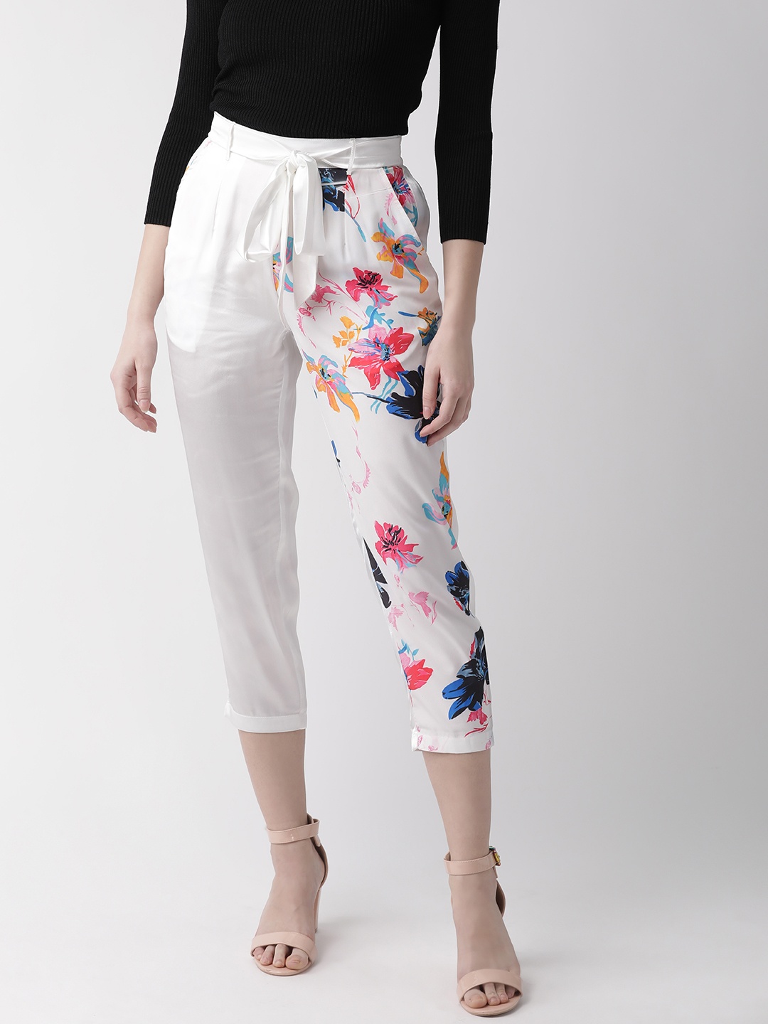 

MISH Women White & Pink Comfort Regular Fit Printed 3/4th Regular Trousers