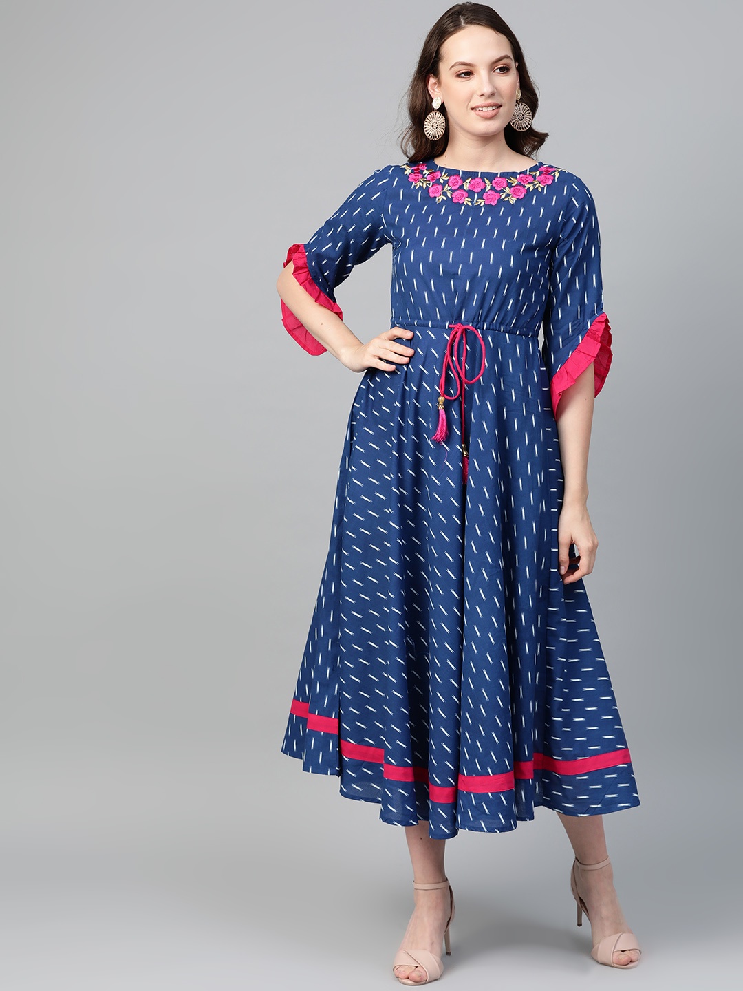 

YASH GALLERY Women Blue & White Printed A-Line Dress