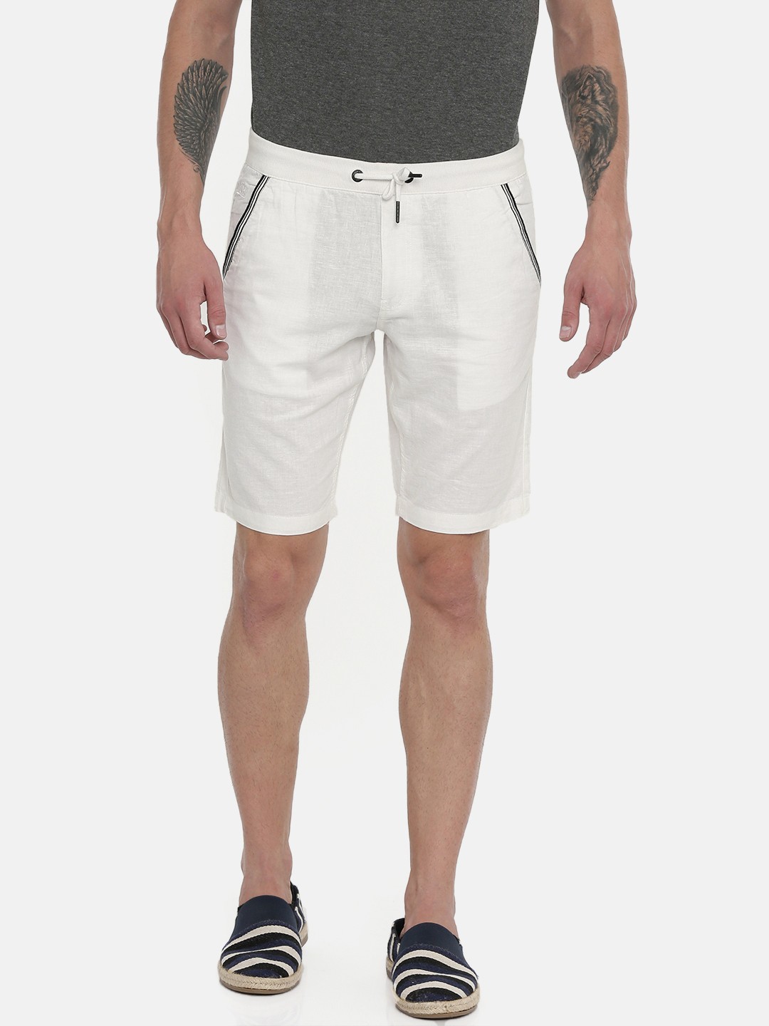 

Being Human Men White Solid Regular Fit Regular Shorts