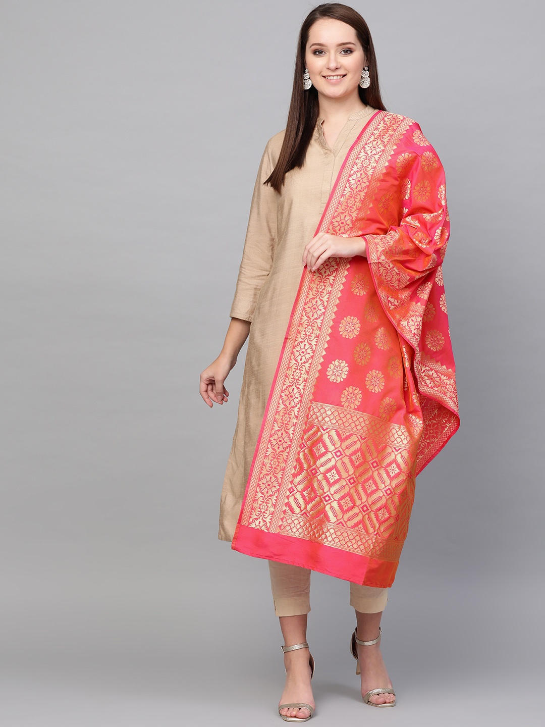 

Nayo Pink & Golden Woven Design Dupatta