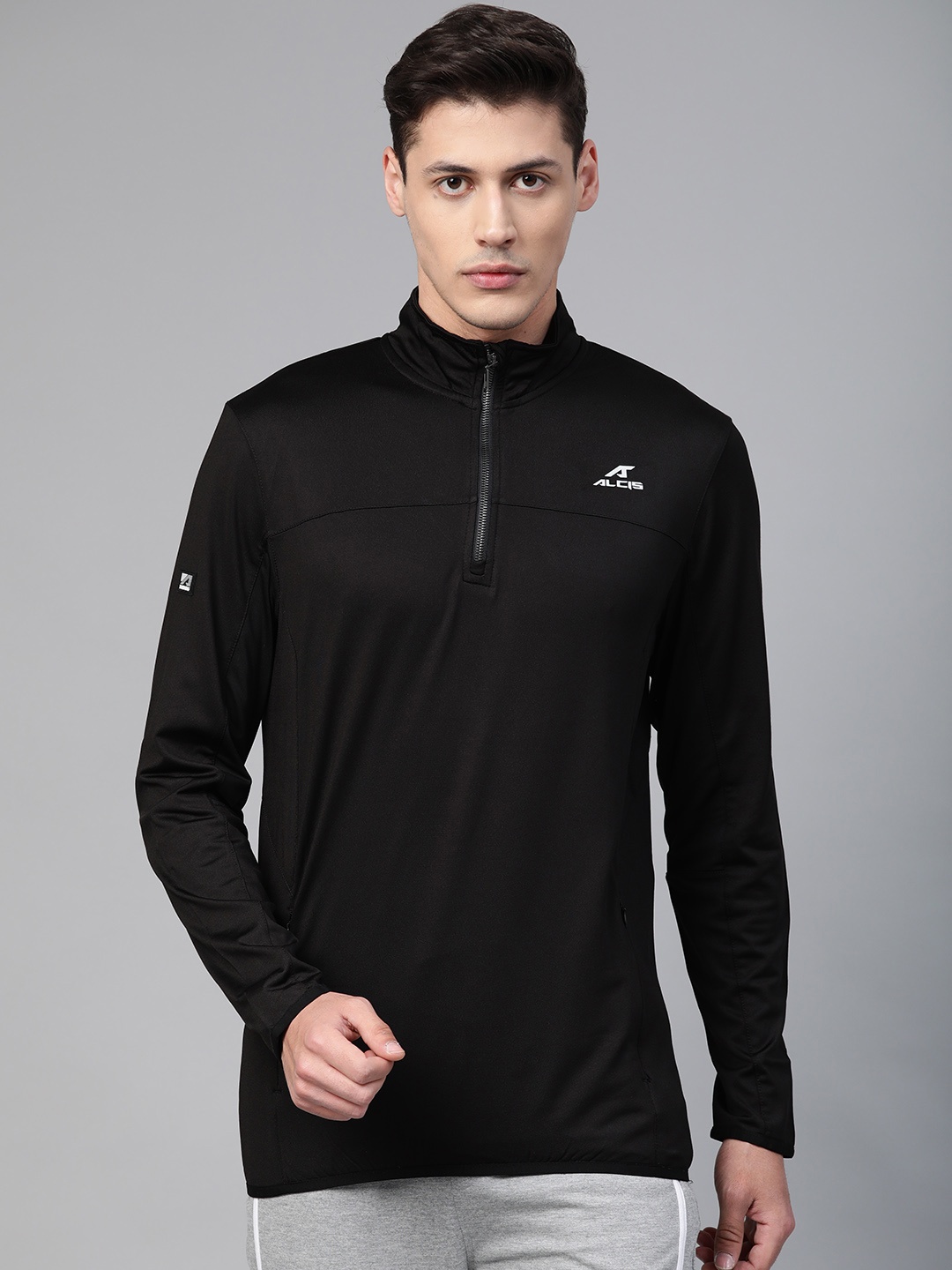 

Alcis Men Black Solid Training Sweatshirt