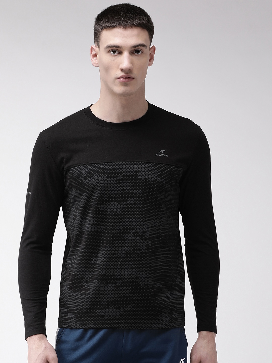 

Alcis Men Black & Grey Printed Round Neck T-shirt