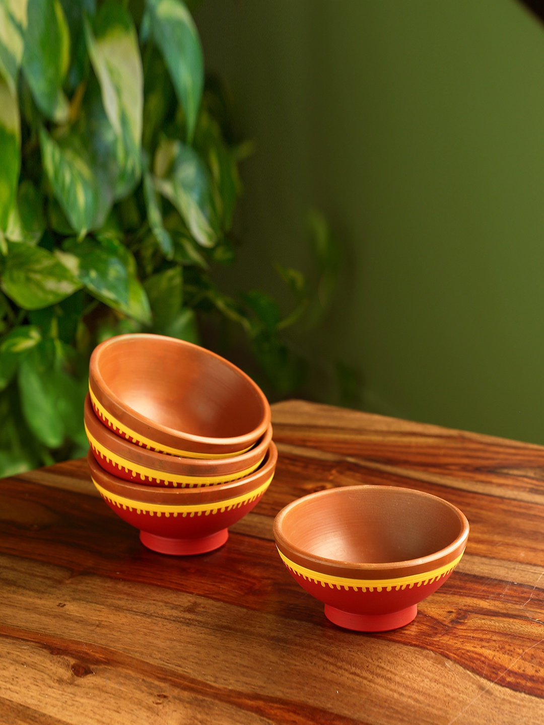 

ExclusiveLane Set of 4-Pieces Red Serves Warli Hand-Painted Terracotta Serving Bowls