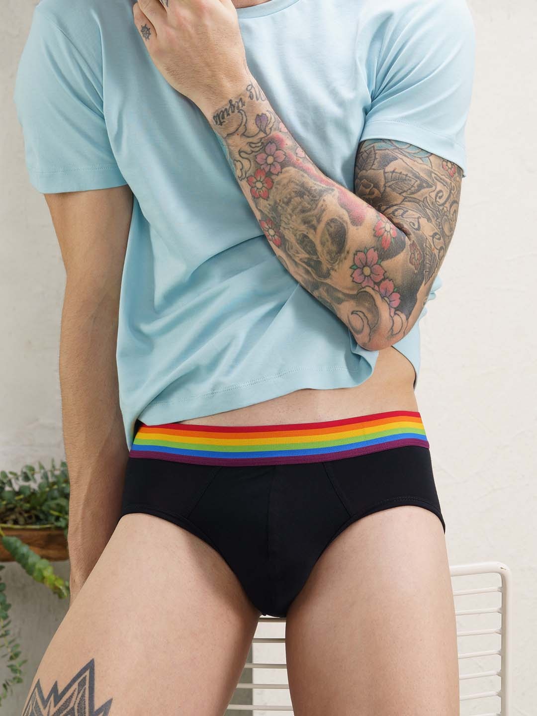 

DaMENSCH DEO-SOFT Solid Premium Egyptian Cotton-Modal Blend Briefs, Black