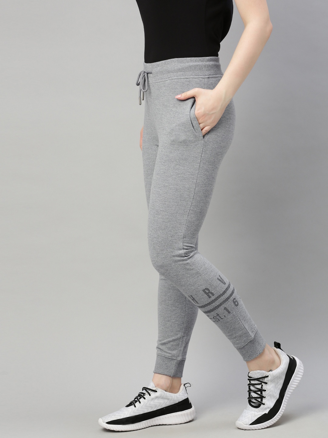 

Harvard Women Grey Melange Solid Joggers With Printed Detailing