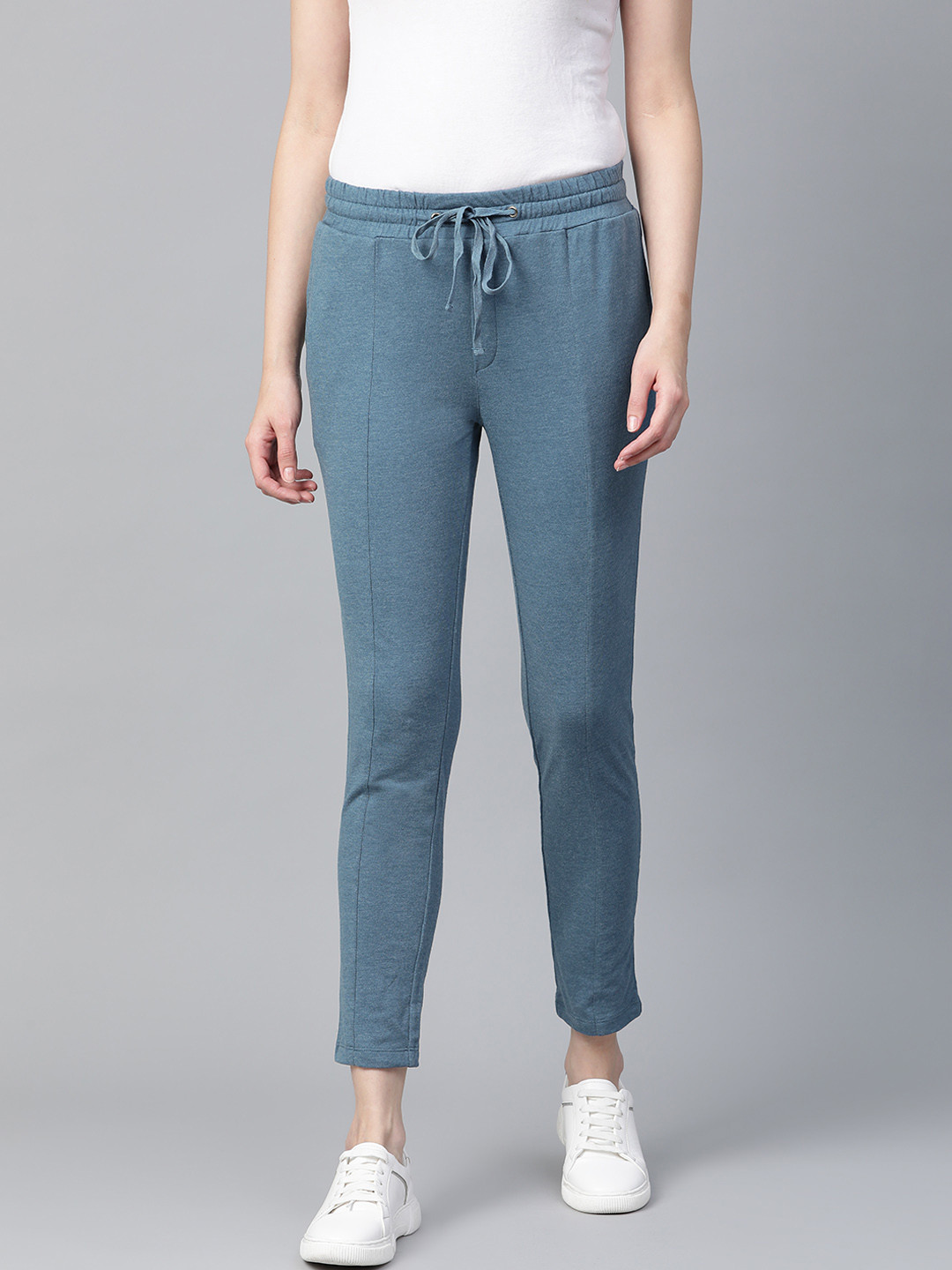 

Harvard Women Blue Solid Cropped Track Pants