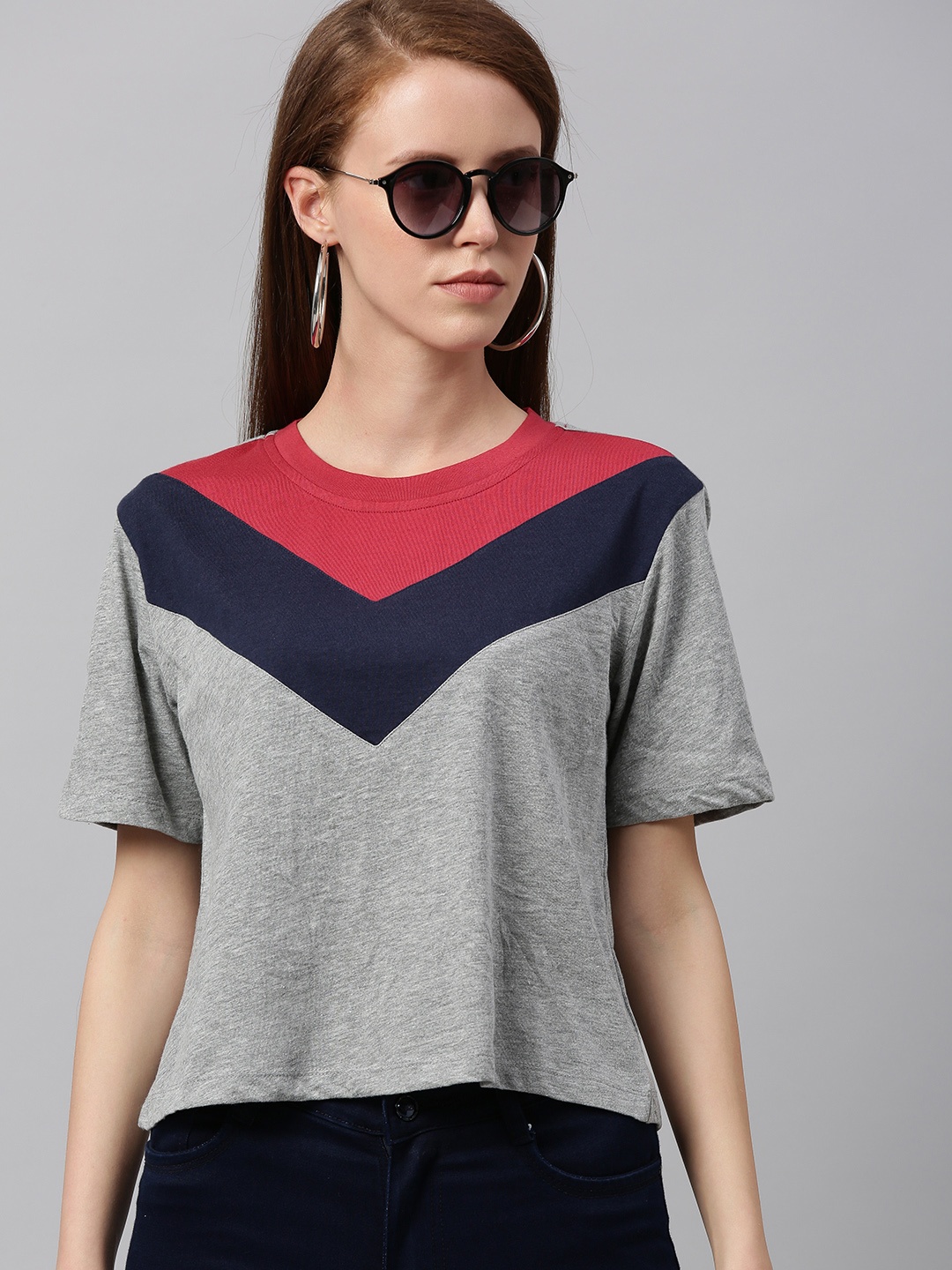 

Harvard Women Grey & Navy Blue Colourblocked Round Neck T-shirt