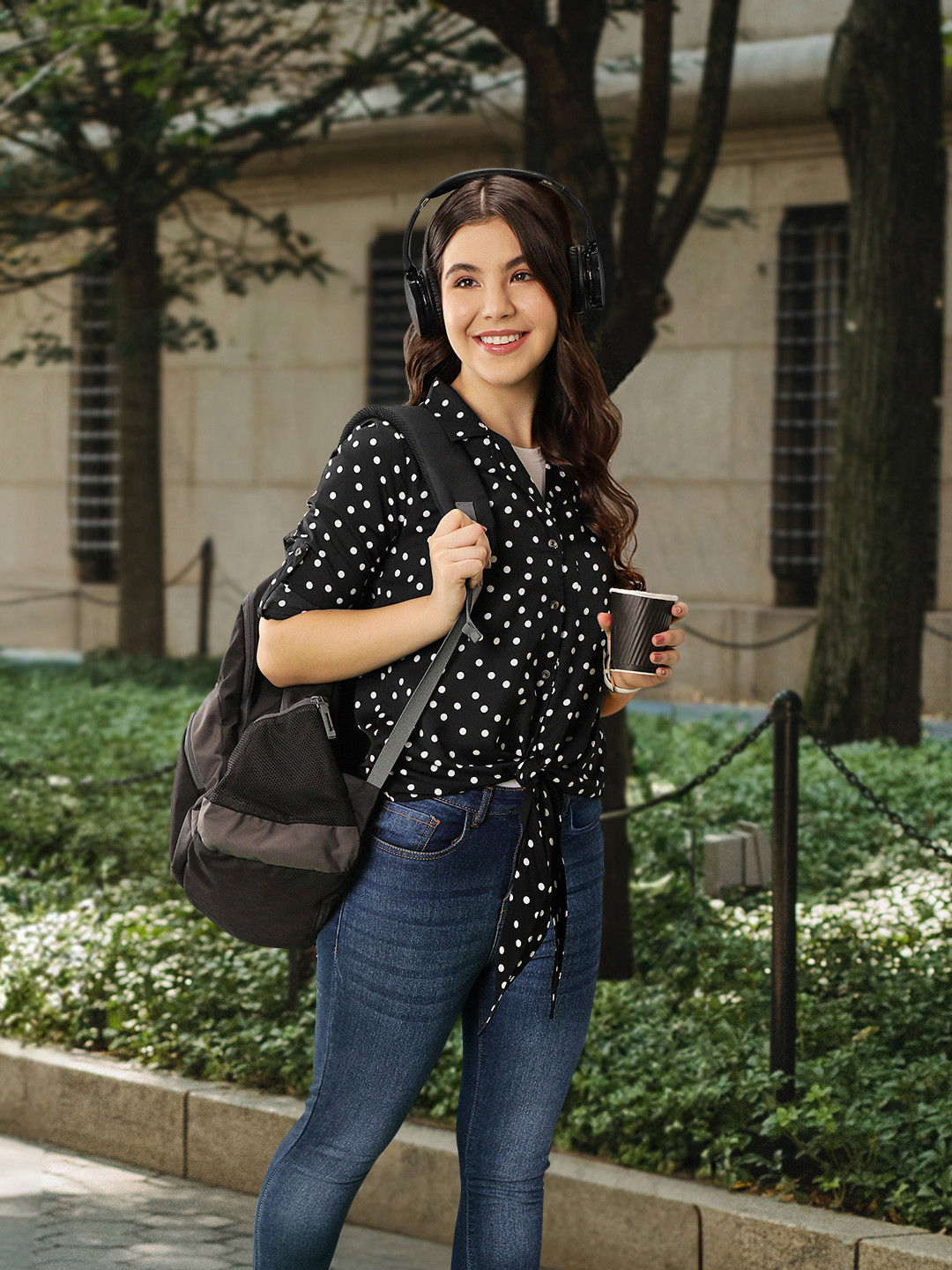 

Harvard Women Black & White Regular Fit Printed Casual Shirt With Tie-Up Detail