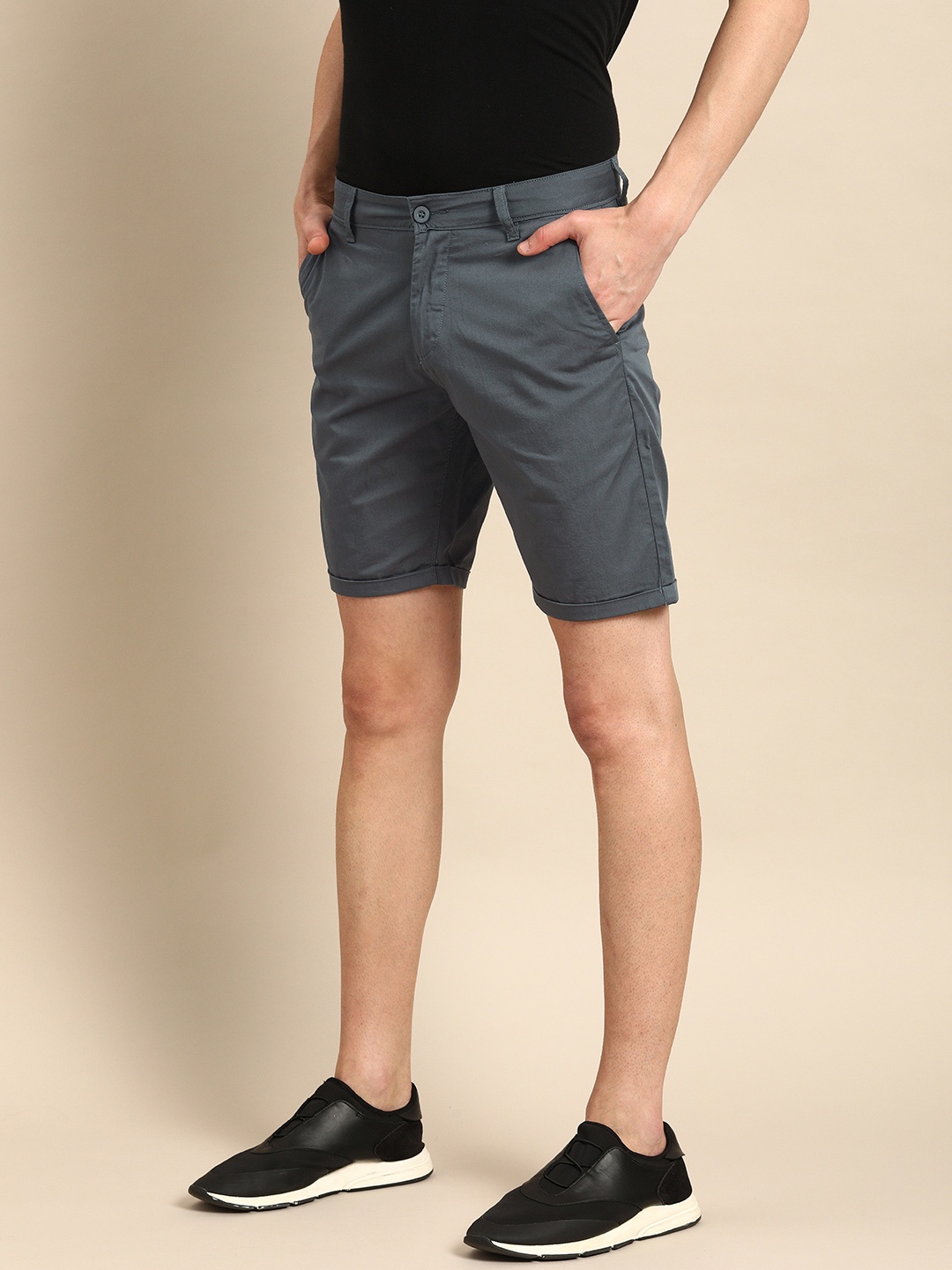 

ether Men Charcoal Solid Slim Fit Sustainable Chino Shorts