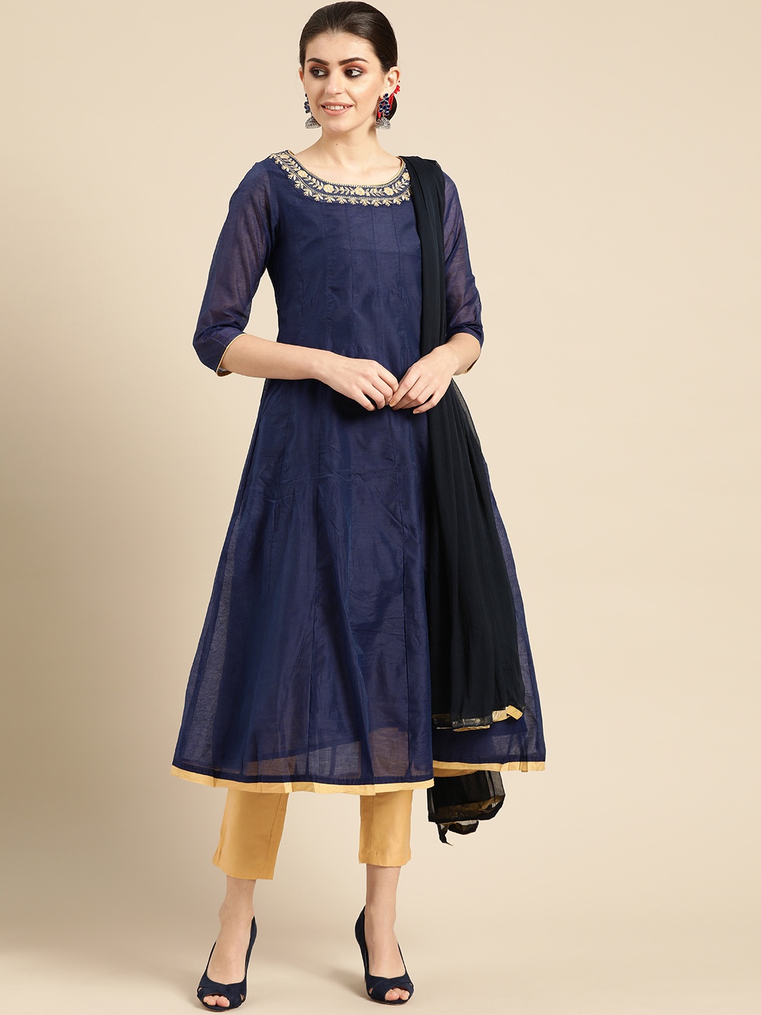 

IMARA Women Navy Blue & Beige Solid Kurta With Trousers & Dupatta