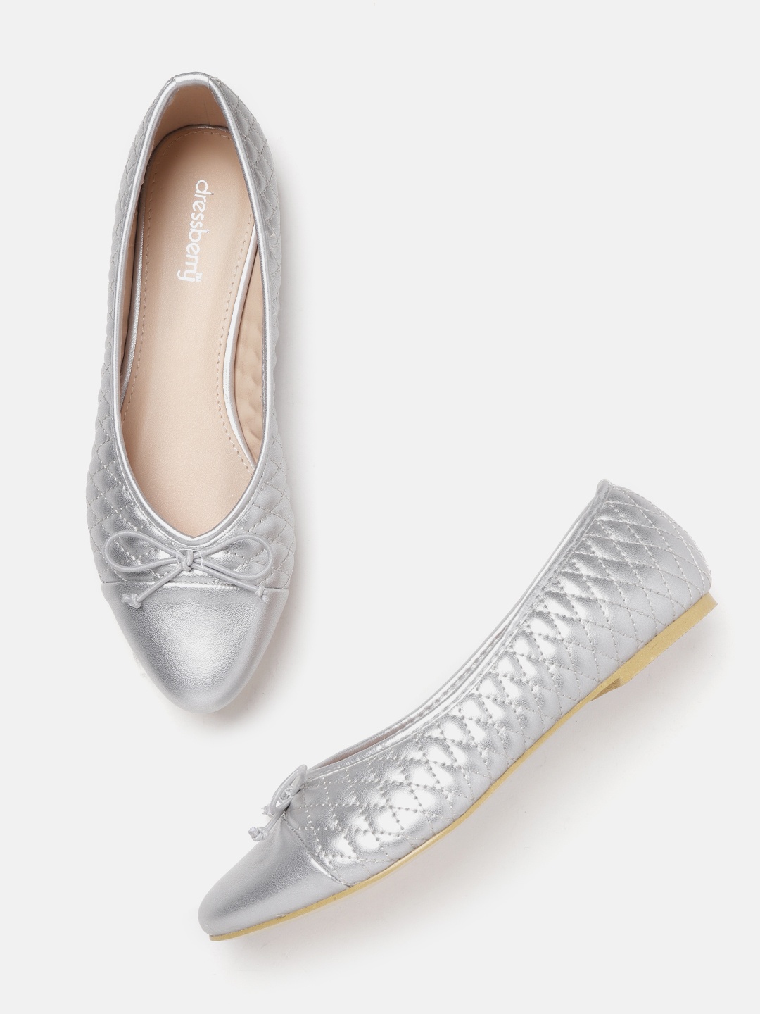 

DressBerry Women Silver-Toned Quilted Ballerinas