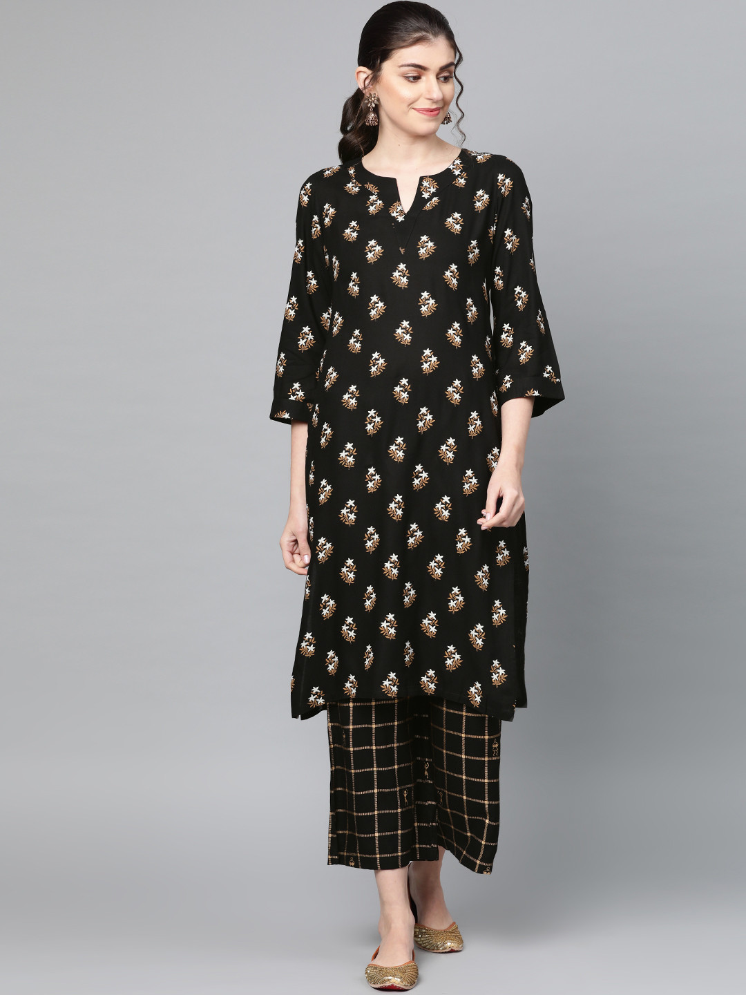 

Popnetic Women Black & Golden Foil Printed Kurta with Palazzos