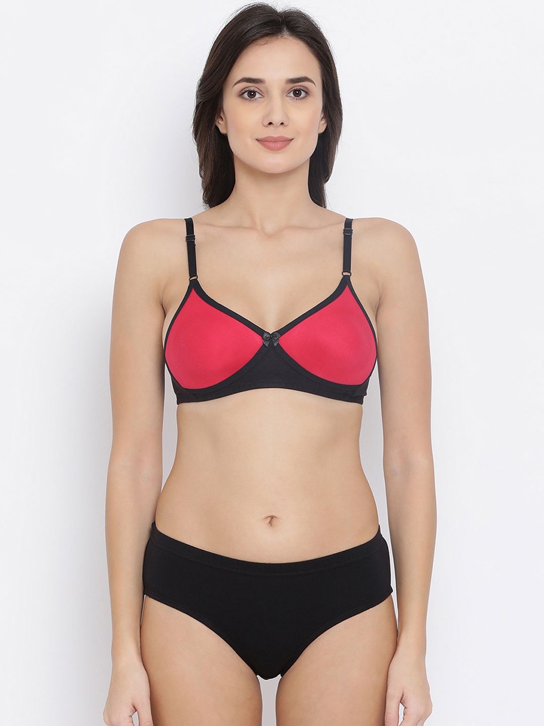 

Clovia Women Black & Red Colourblocked Lingerie Set COMBBP35732B