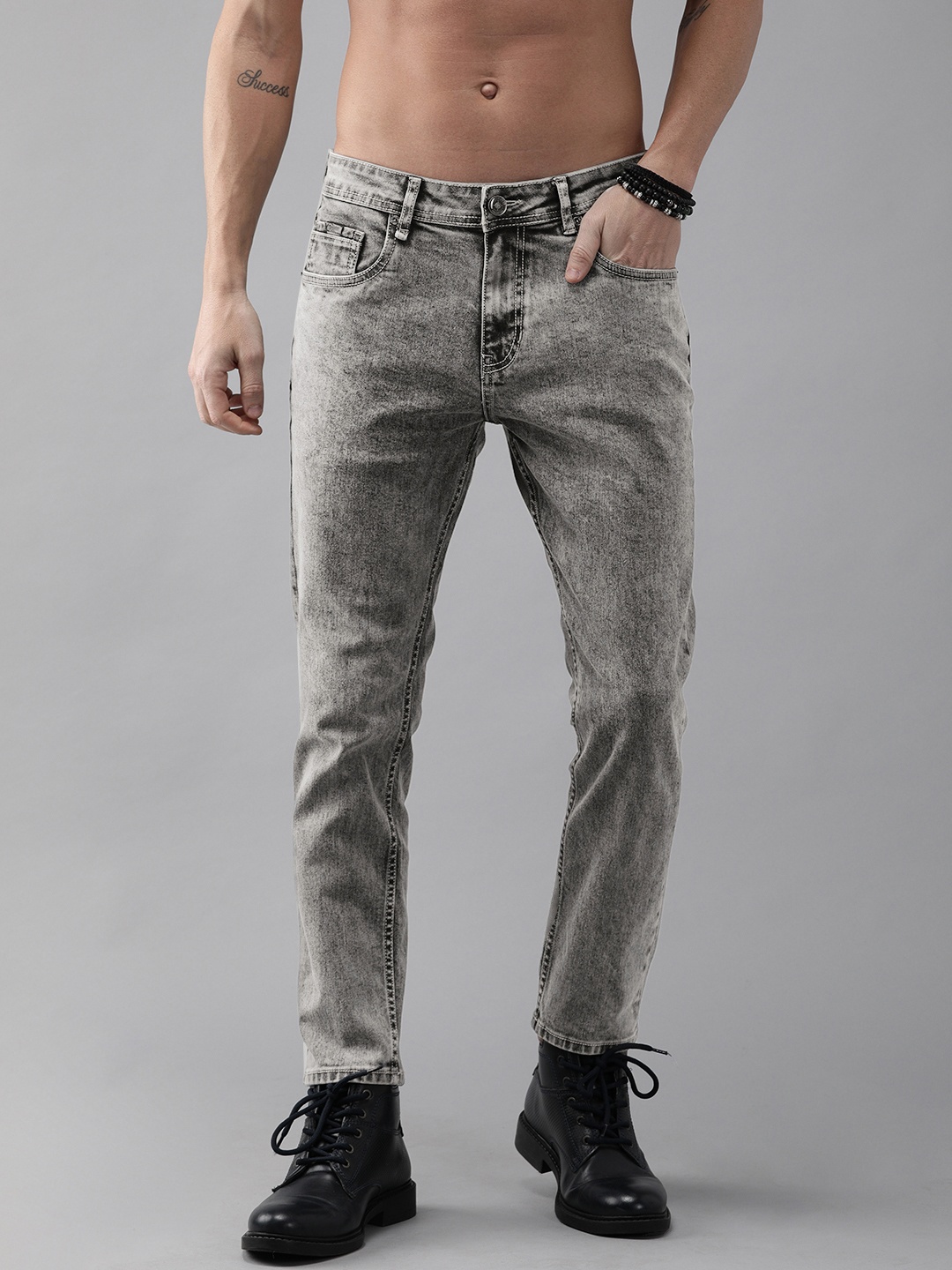 

The Roadster Lifestyle Co Men Grey Skinny Fit Mid-Rise Clean Look Stretchable Crop Jeans