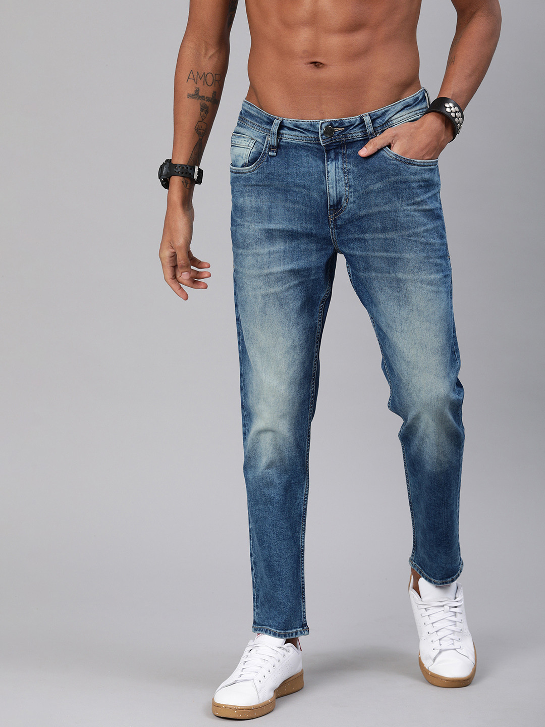 

The Roadster Lifestyle Co Men Blue Slim Fit Mid-Rise Clean Look Stretchable Jeans