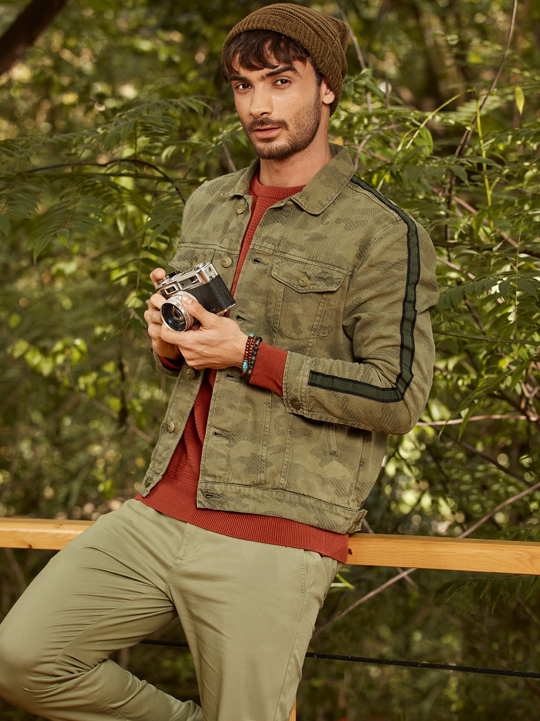 

HIGHLANDER Men Olive Green Camouflage Printed Tailored Jacket